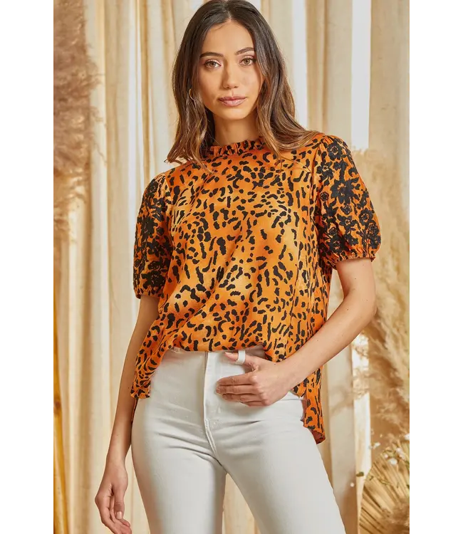 T11682-3 cheetah top