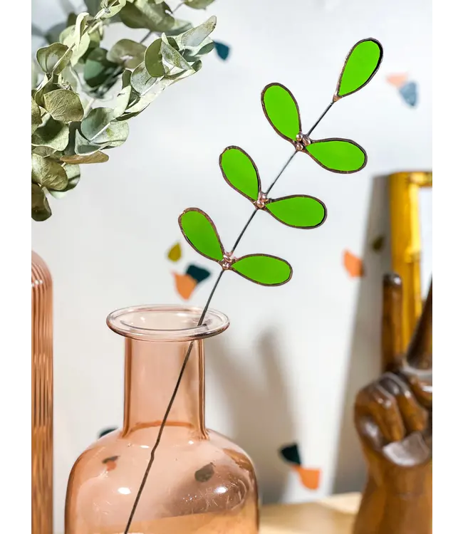 green sprig 5 leaf plant stem