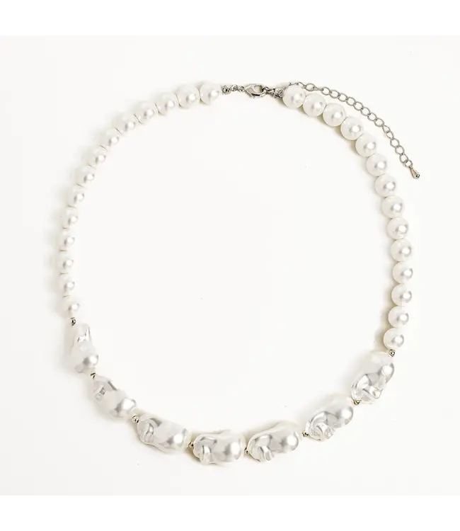 BRYNN Bold Baroque Pearl Neck