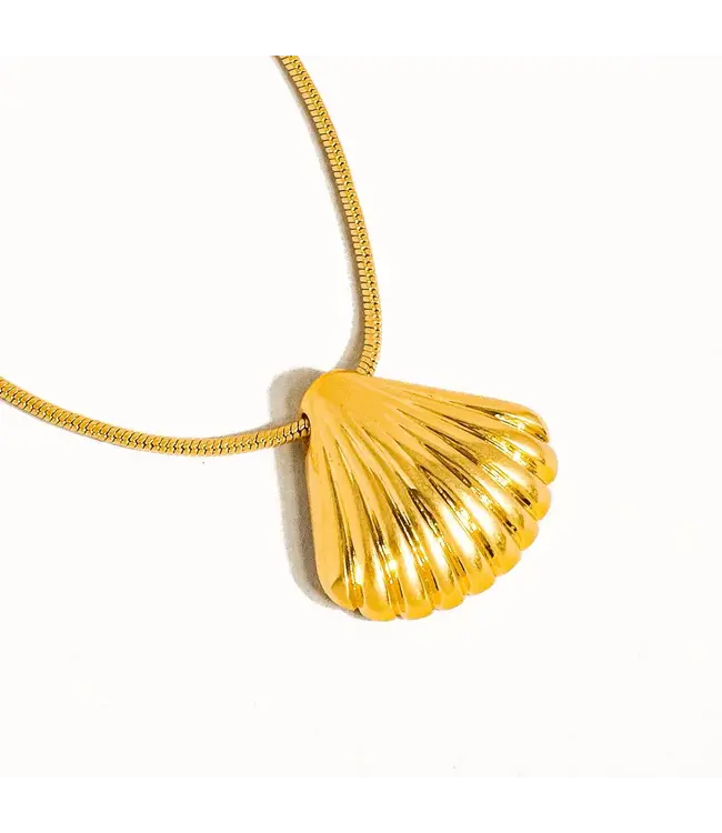 COSMIC shell necklace 18k gold plated