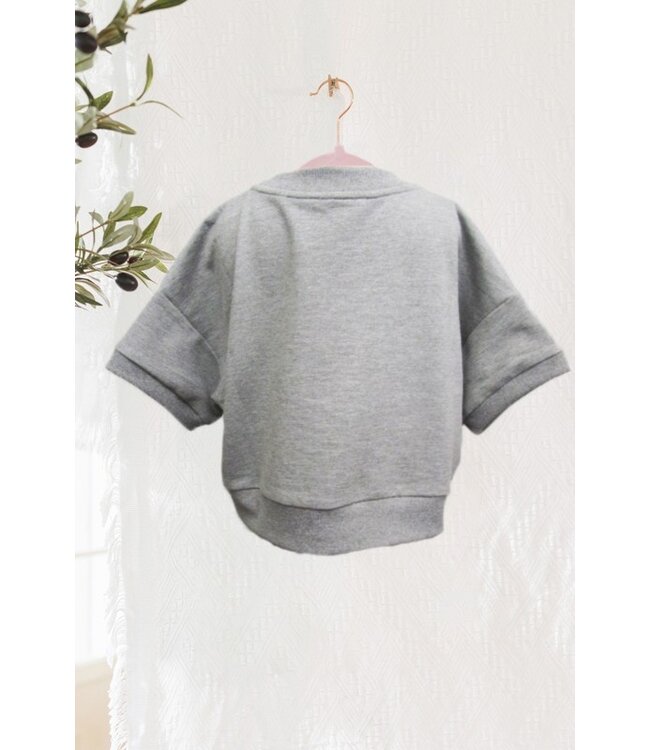 IT17032K cropped crewneck baseball motif