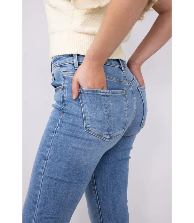 mid-rise flare basic jean