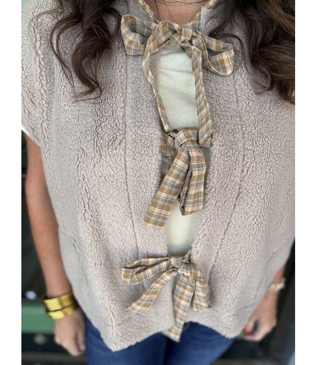 IFJ65466 Sherpa Vest w/ Plaid Front Ties