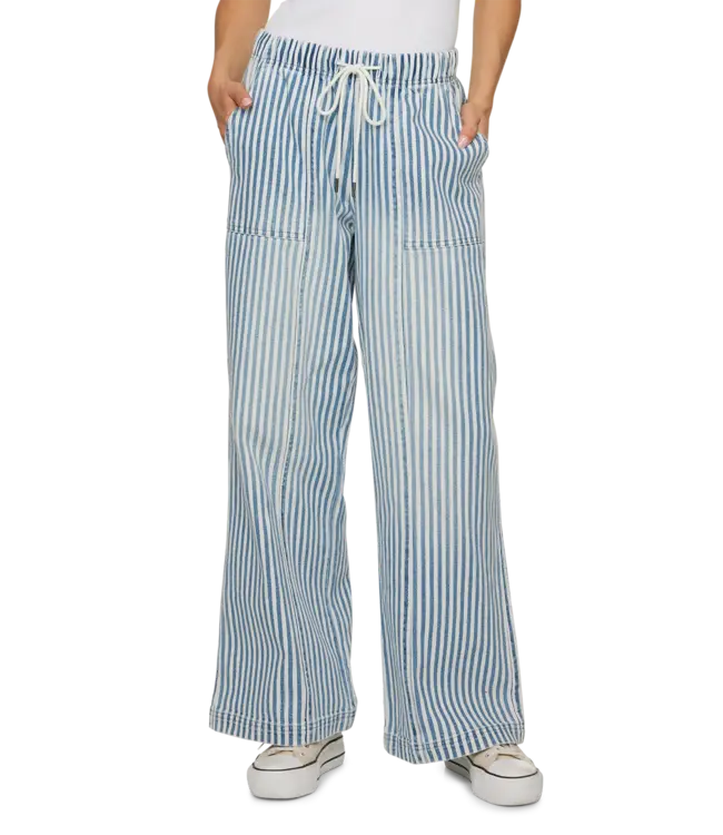 Triana Wide Leg Pull On Pant