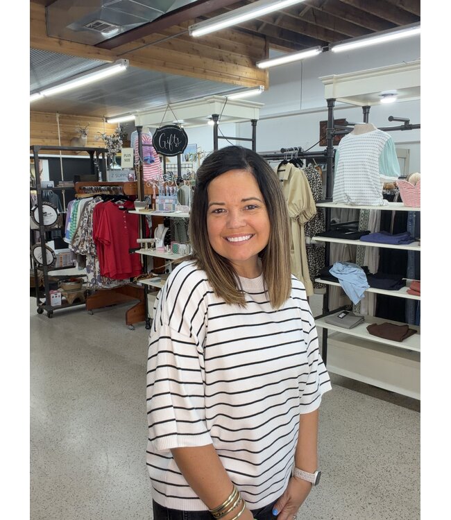 LIGHTWEIGHT STRIPED SWEATER TOP