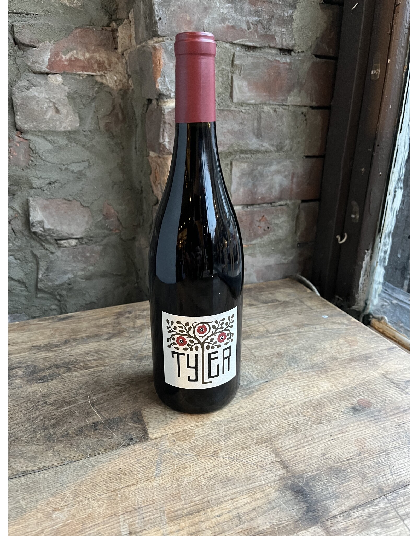Pinot Noir, Santa Barbara, Sta. Rita Hills, Tyler 2022