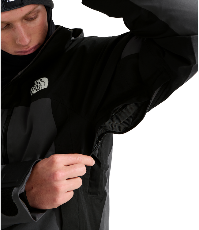 The North Face Men's Chakal Jacket