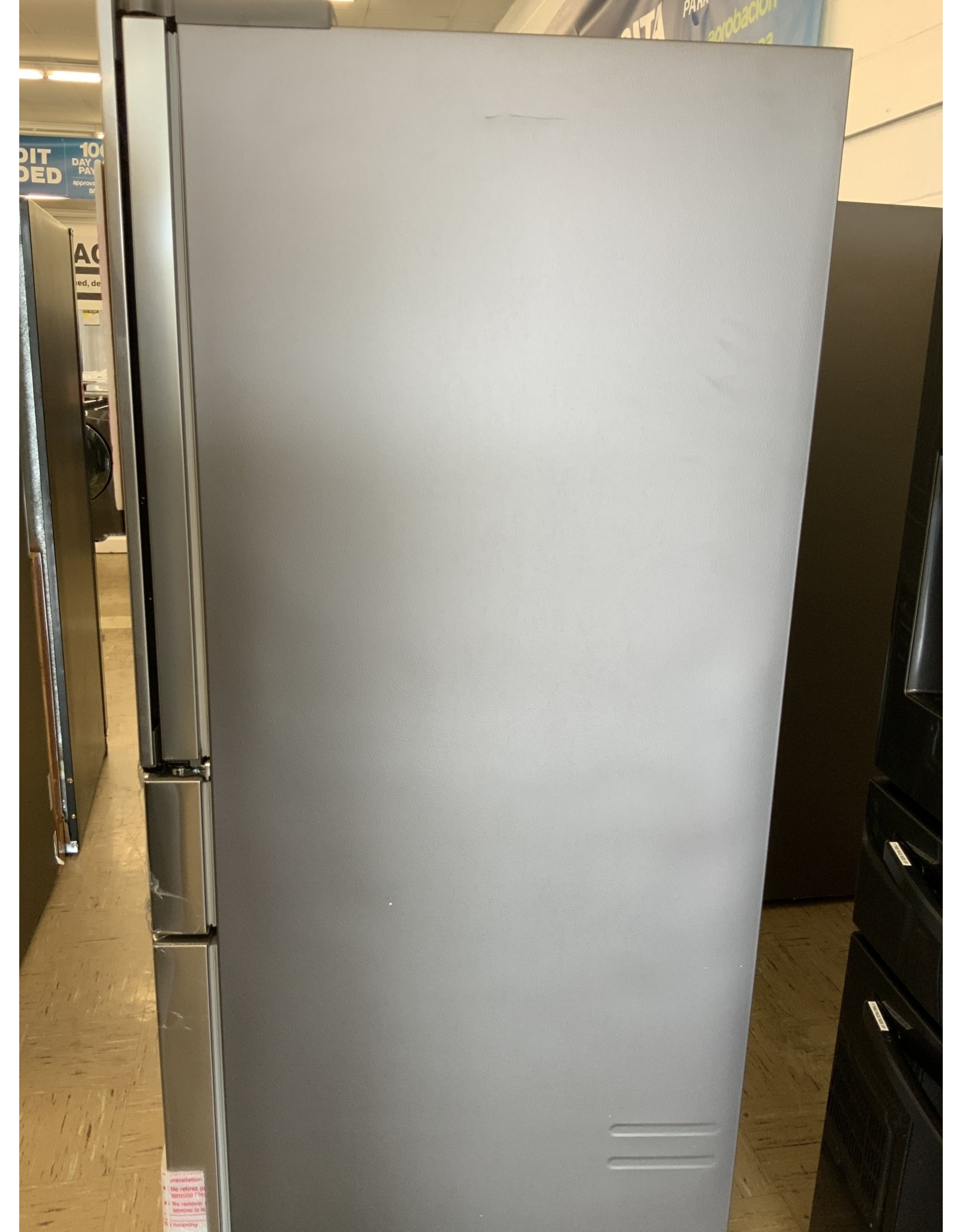 SAMSUNG RF28R7351SR Samsung 27.8 cu. ft. Food Showcase 4-Door French Door Refrigerator in Fingerprint Resistant Stainless Steel