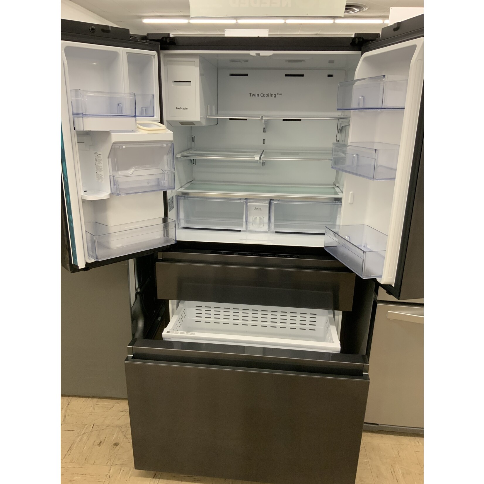 SAMSUNG DENT*RF23M8070SG   23 cu. ft. Counter Depth 4-Door French Door Refrigerator in Black Stainless Steel