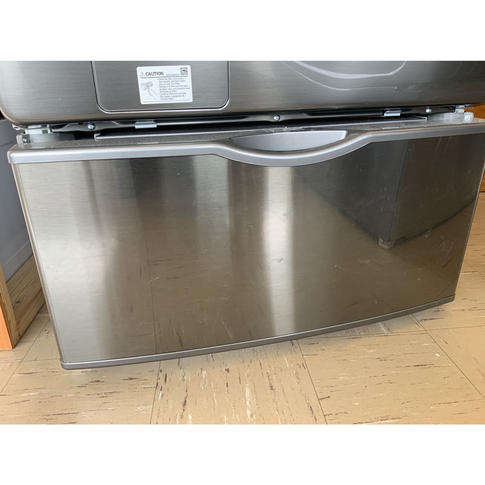 SAMSUNG #WE402NP Samsung 14.2 in. Platinum Laundry Pedestal with Storage Drawer