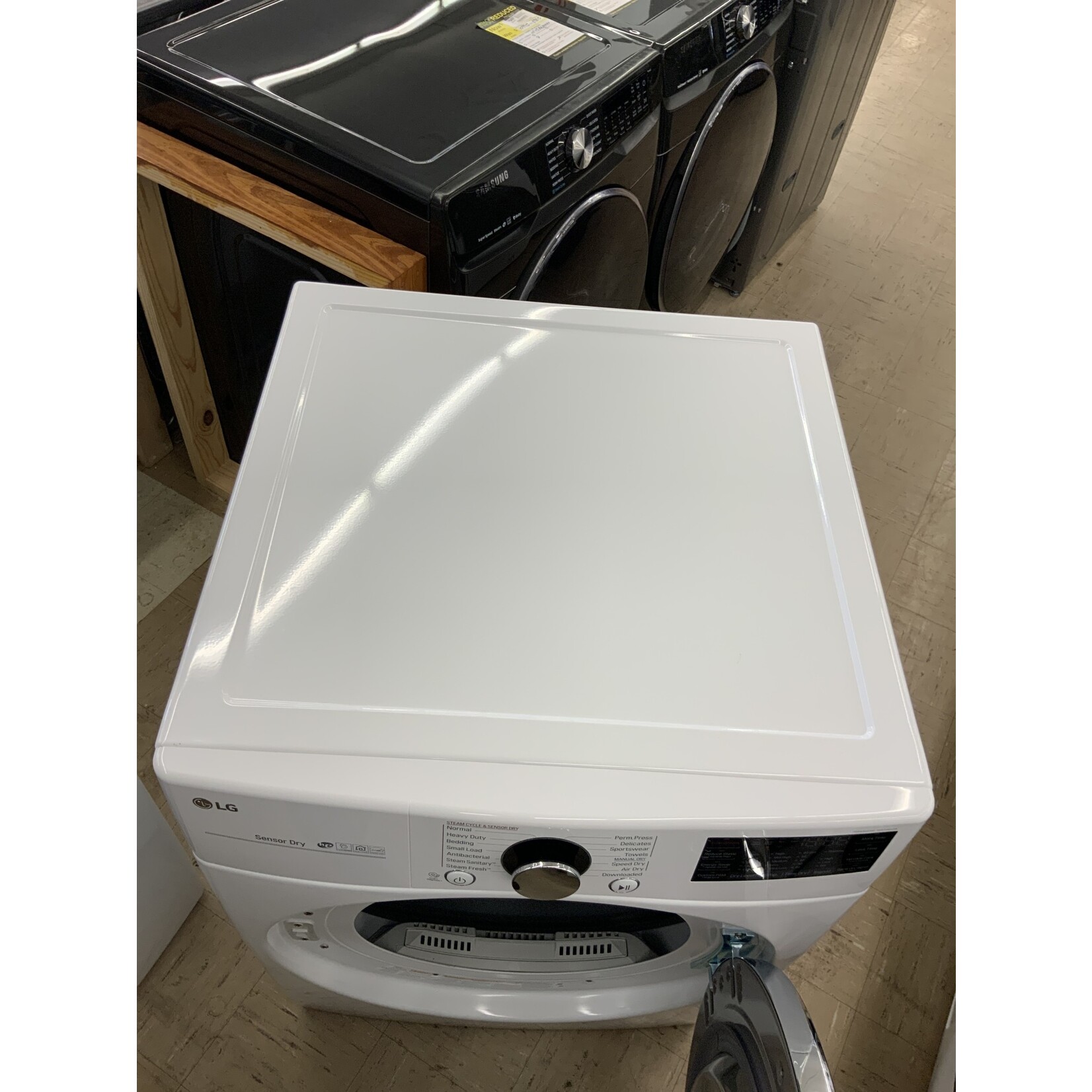 LG Electronics DLEX3900W 7.4 cu. ft. Ultra Large Smart Stackable Front Load Electric Dryer w/ TurboSteam, SensorDry, Pedestal Compatible in White