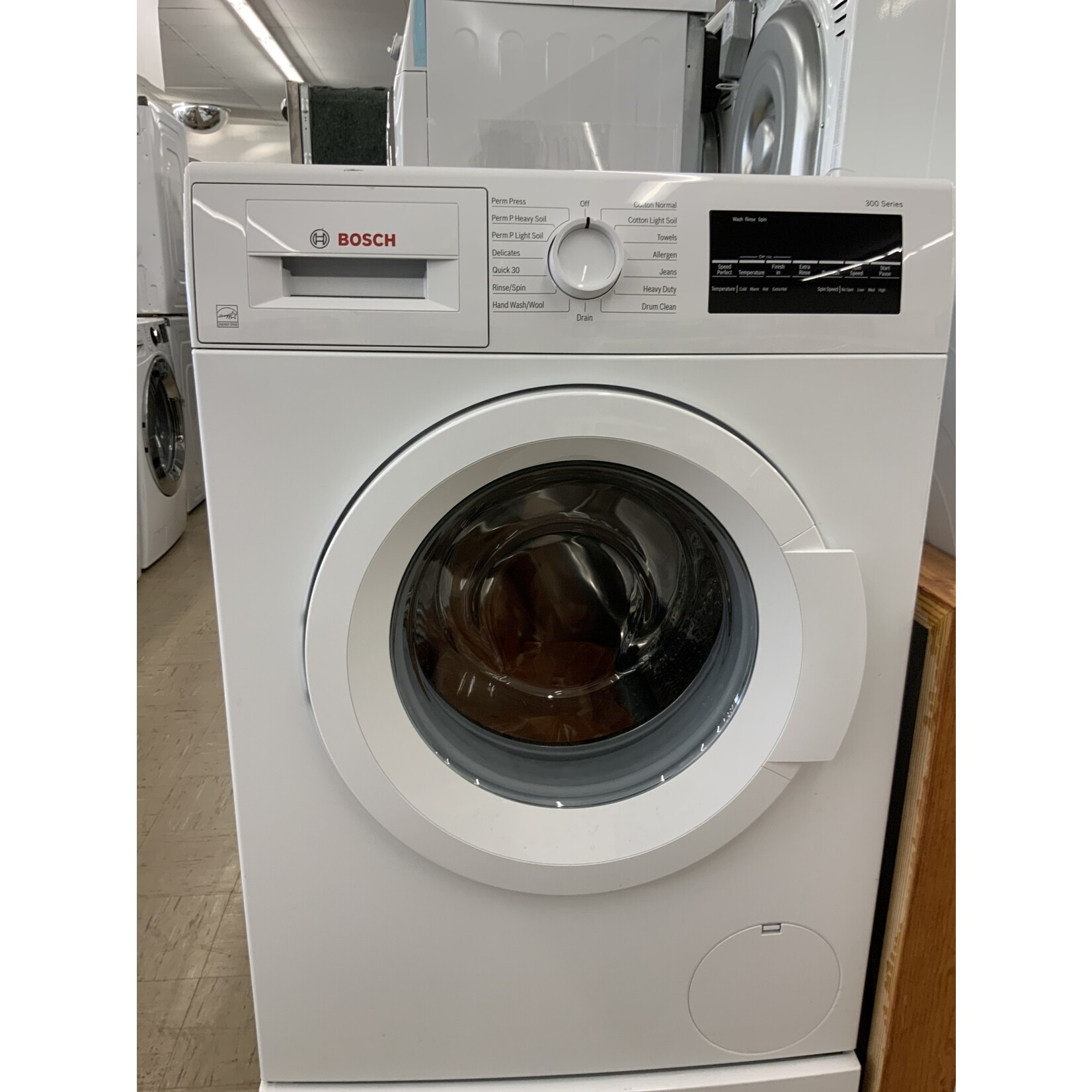 BOSCH #WAT28400UC 300 Series 24 in. 2.2 cu. ft. 240-Volt White High-Efficiency Front Load Compact Washer, ENERGY STAR