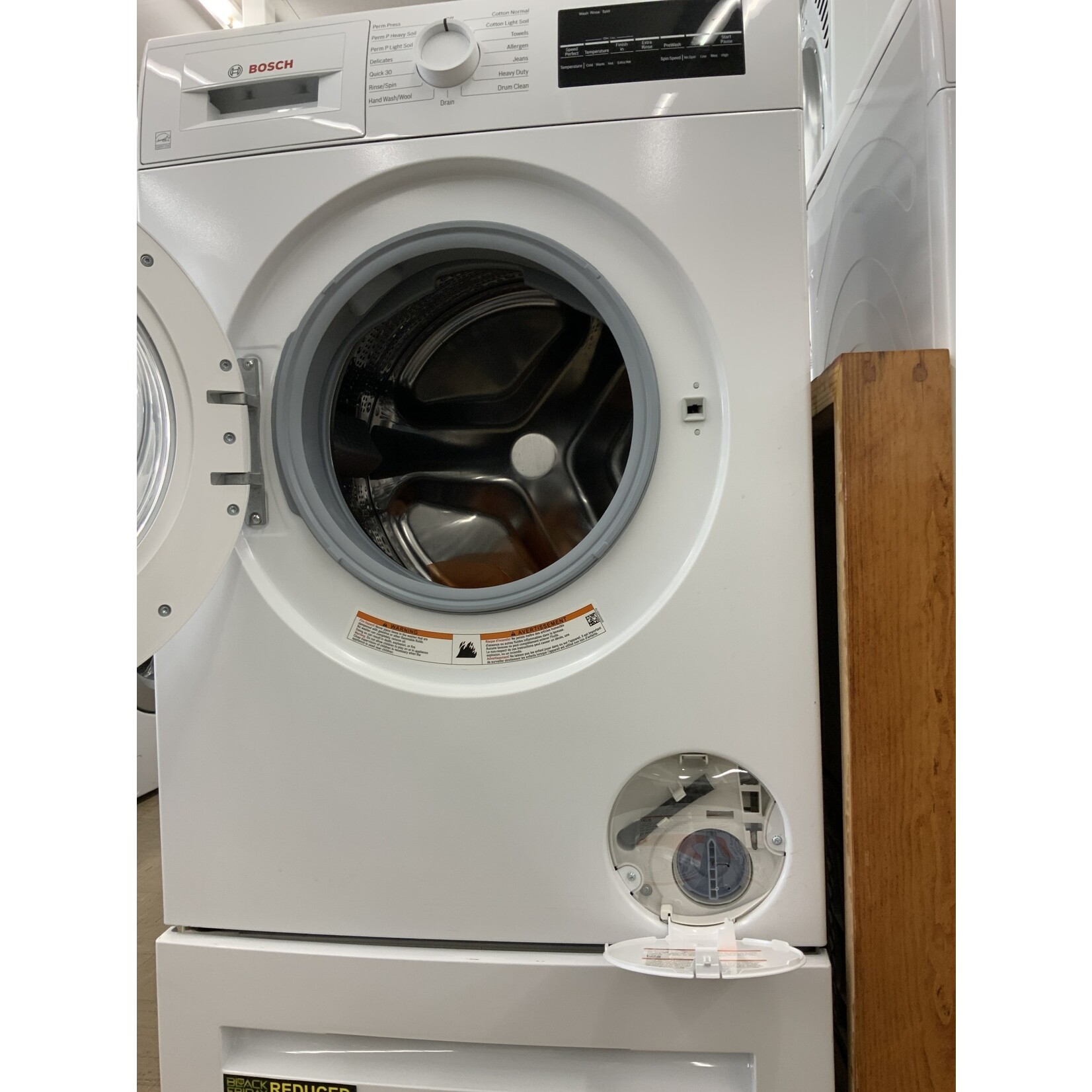 BOSCH #WAT28400UC 300 Series 24 in. 2.2 cu. ft. 240-Volt White High-Efficiency Front Load Compact Washer, ENERGY STAR