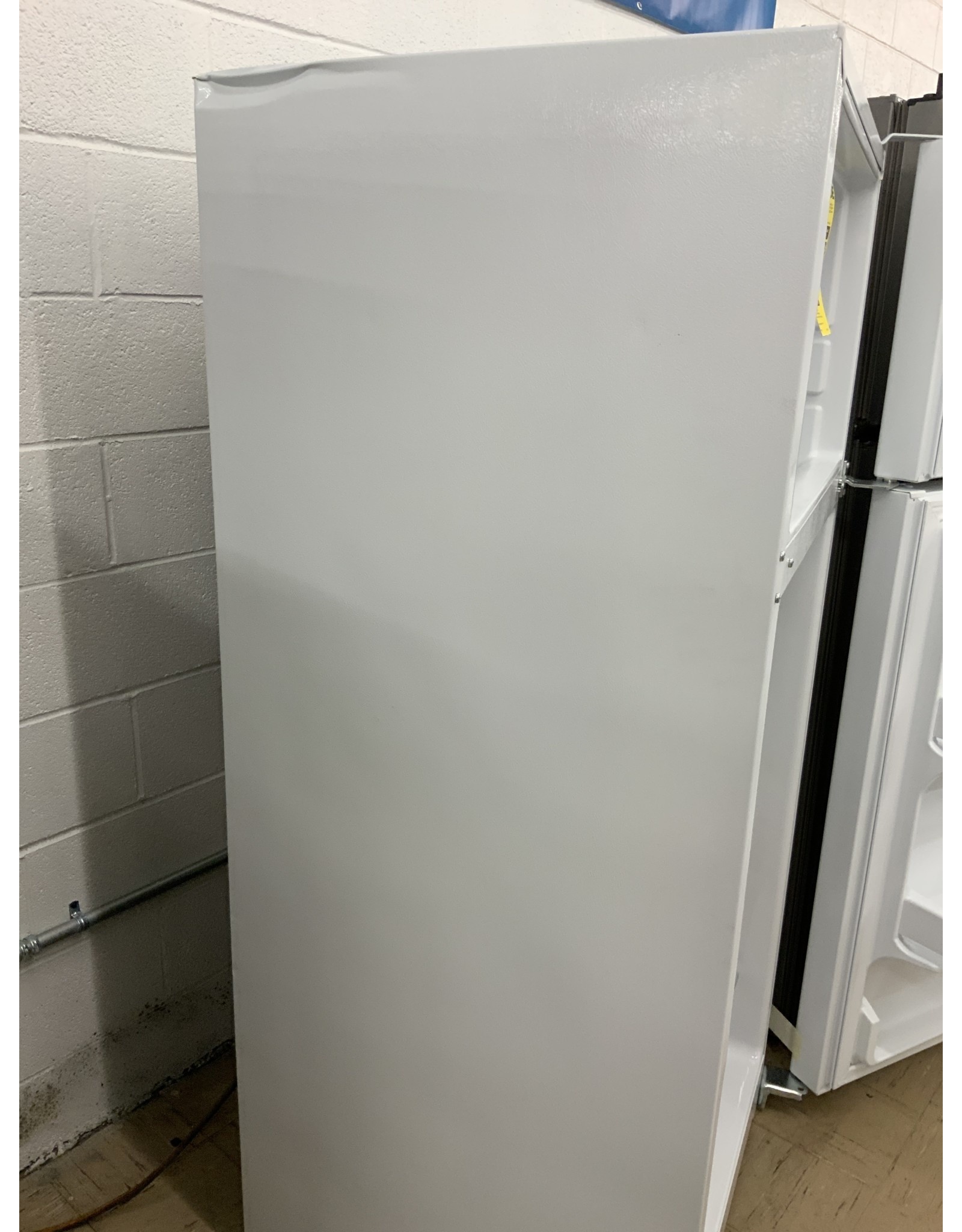 GE GTS17DTNRWW 16.6 cu. ft. Top Freezer Refrigerator in White