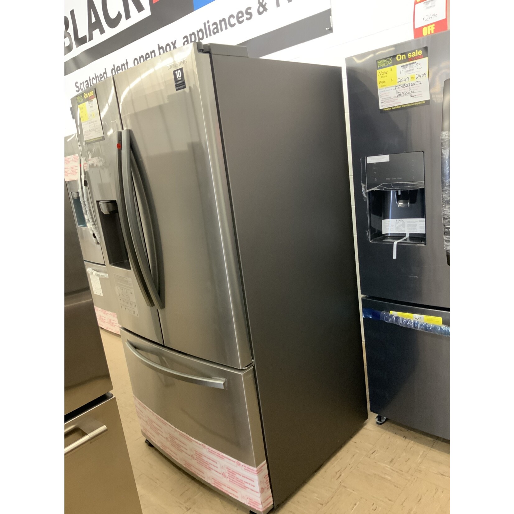 SAMSUNG RF28R6201SR  28 cu. ft. 3-Door French Door Refrigerator in Stainless Steel with CoolSelect Pantry