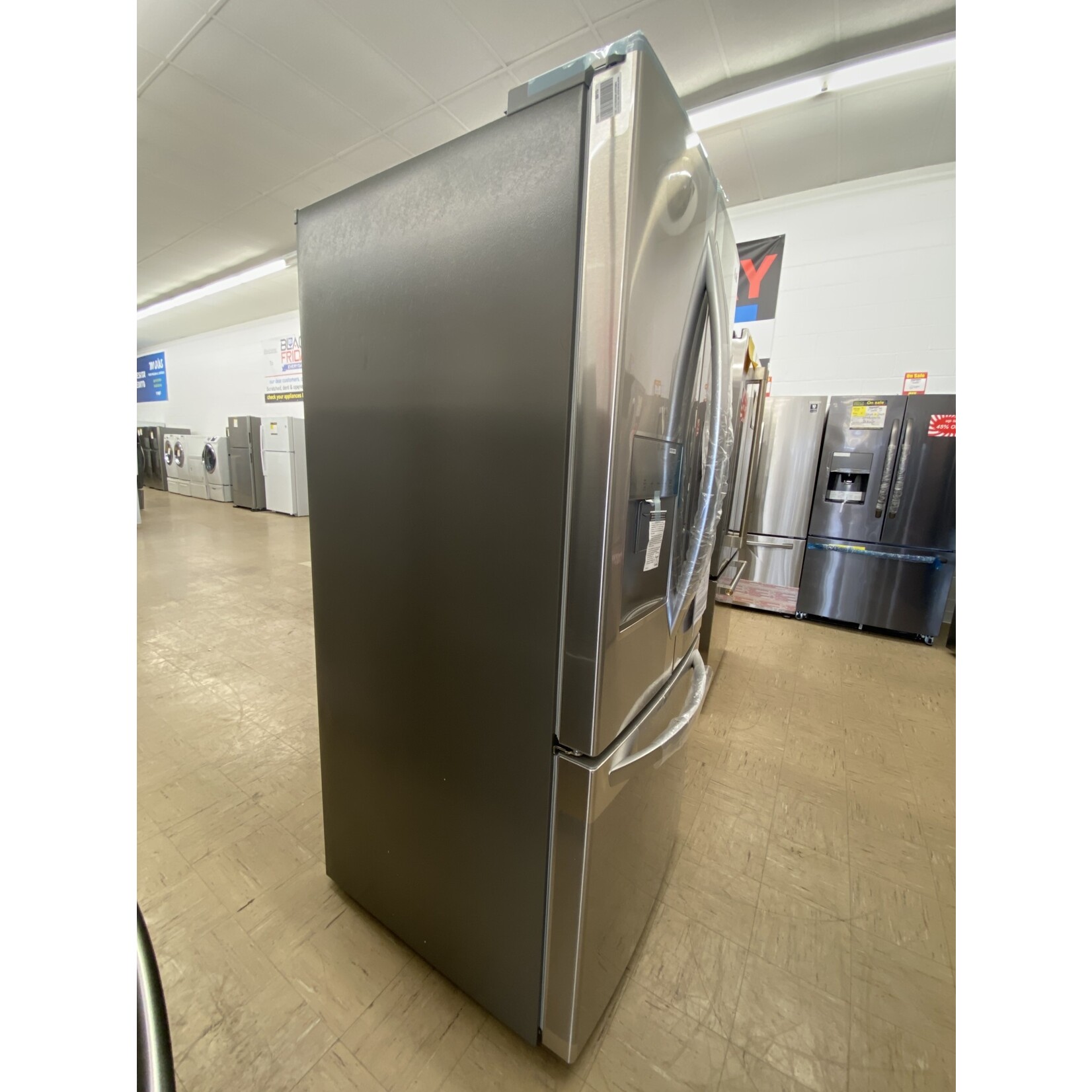 LG Electronics #*LFDS22520S LG 30-inch Wide 22 cu. ft. French Door Refrigerator with Water Dispenser in Stainless Steel