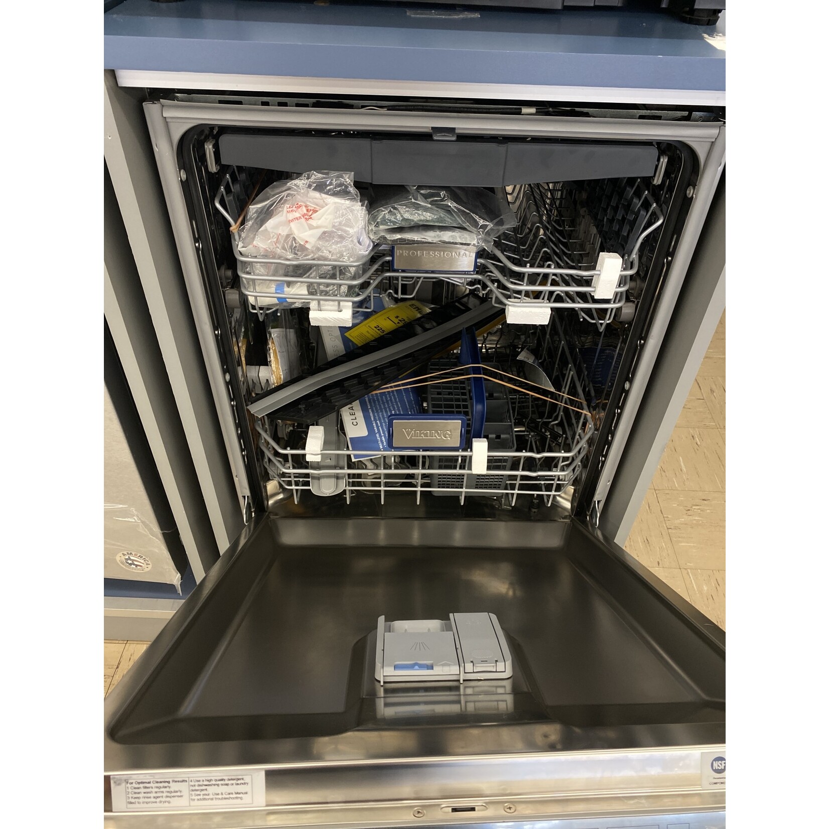 Viking FDWU524 Viking 24" Dishwasher with Optional Custom Panel