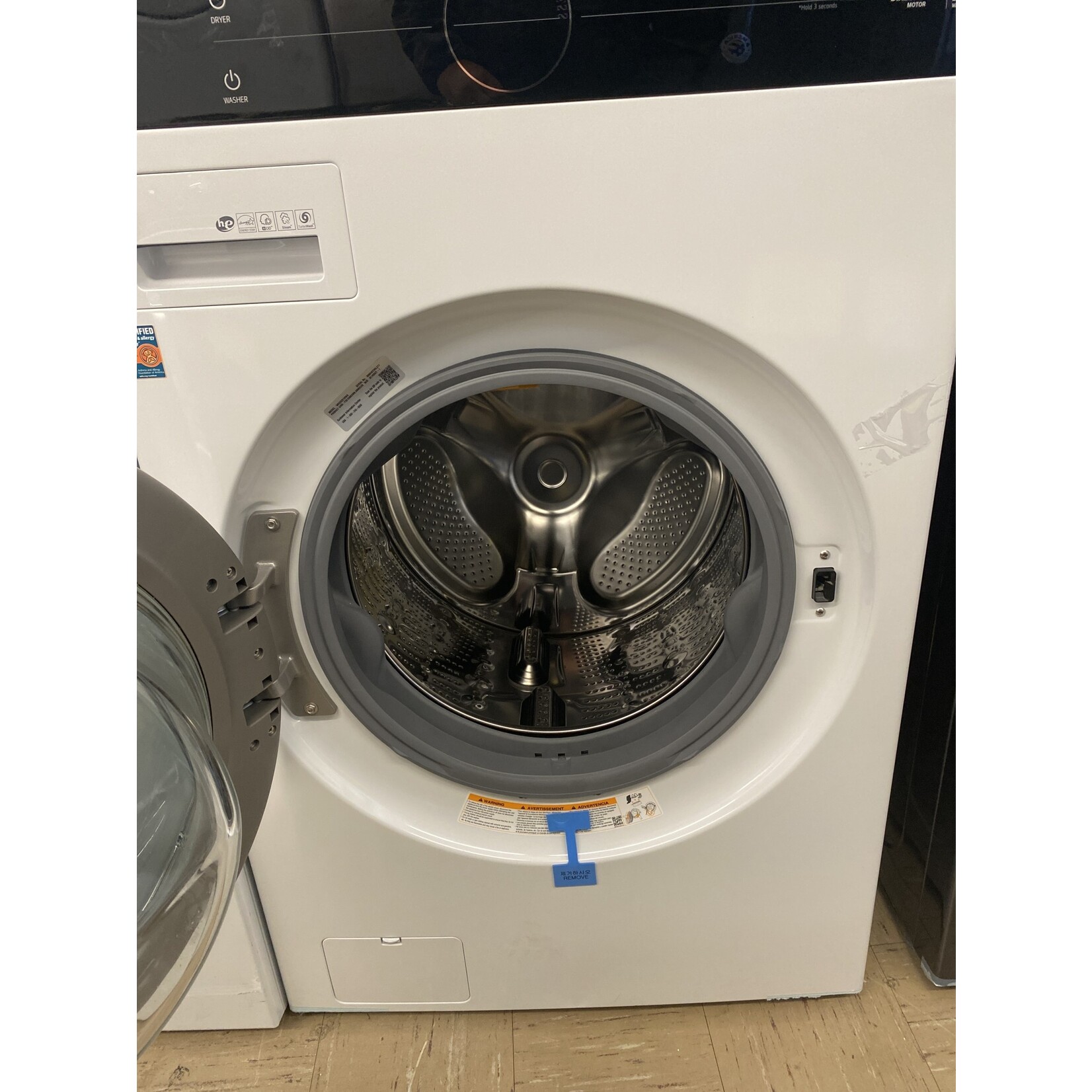 LG Electronics #WKGX201HWA 27 in. White WashTower Laundry Center with 4.5 cu. ft. Washer and 7.4 cu. ft. Gas Dryer