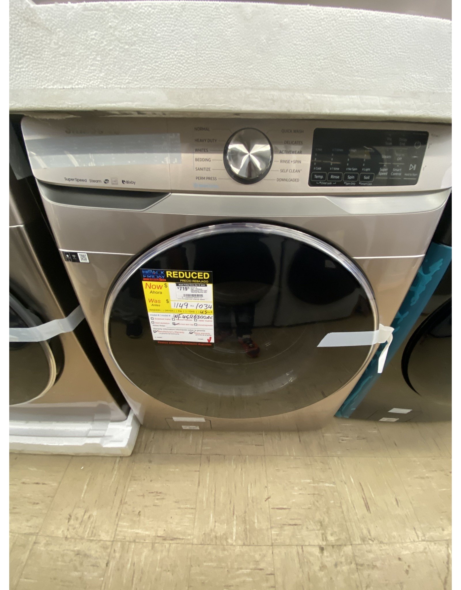 SAMSUNG 4.5 cu. ft. High-Efficiency Champagne Front Load Washing Machine with Steam and Super Speed