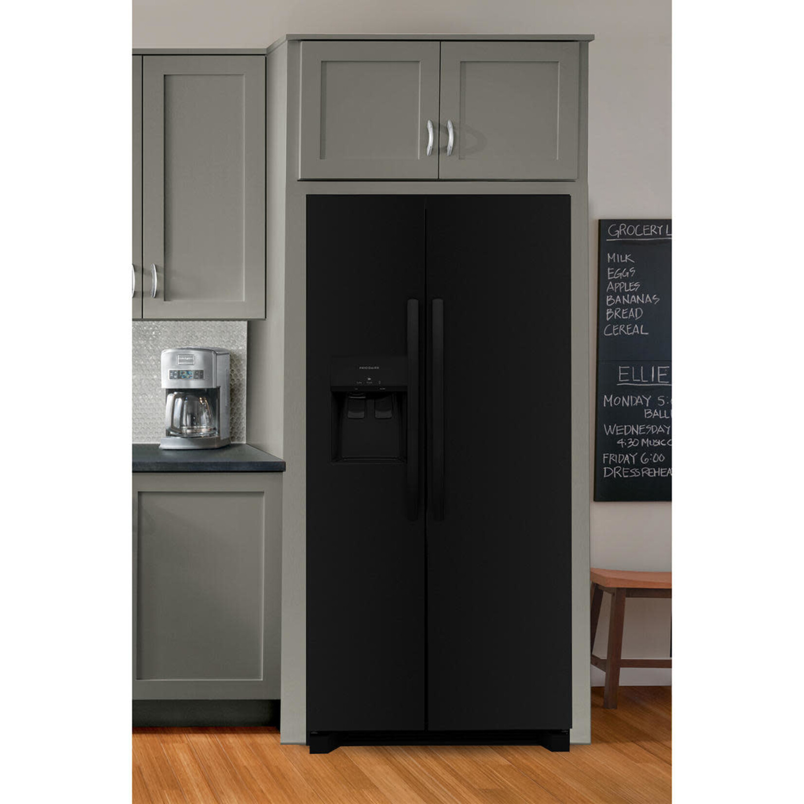 Frigidaire FRSS2323AB Frigidaire 22.3 Cu. Ft. 33'' Standard Depth Side by Side Refrigerator used 15 days store waranty
