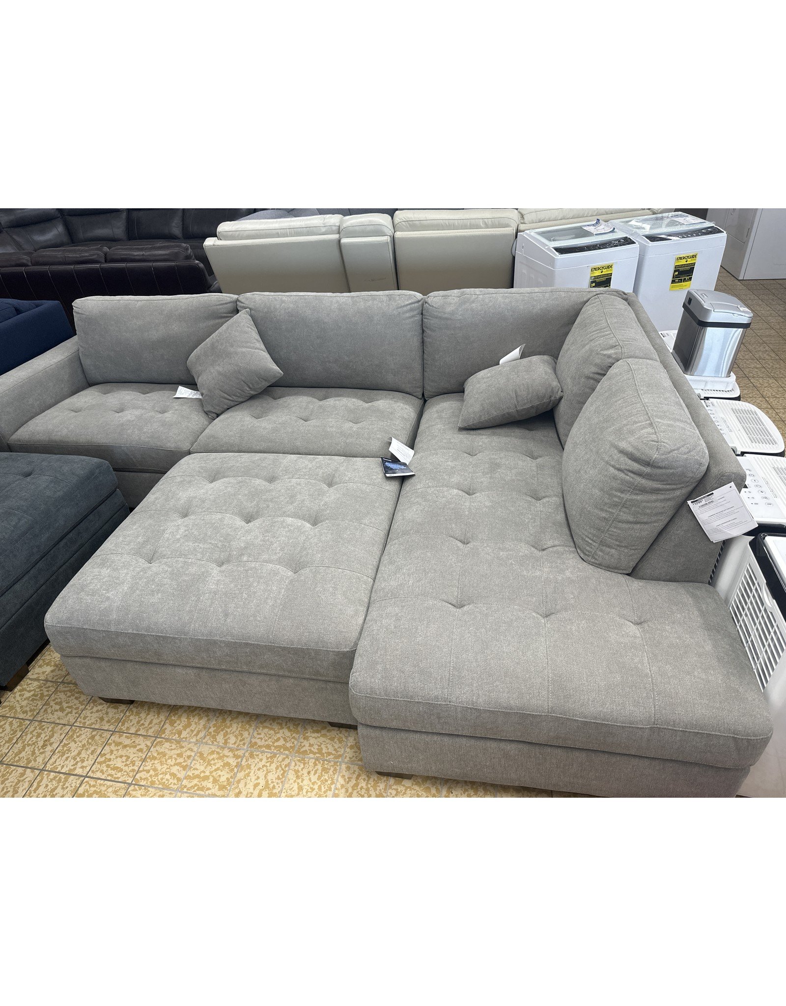 Thomasville Tisdale Modular Fabric Sectional with Storage Ottoman