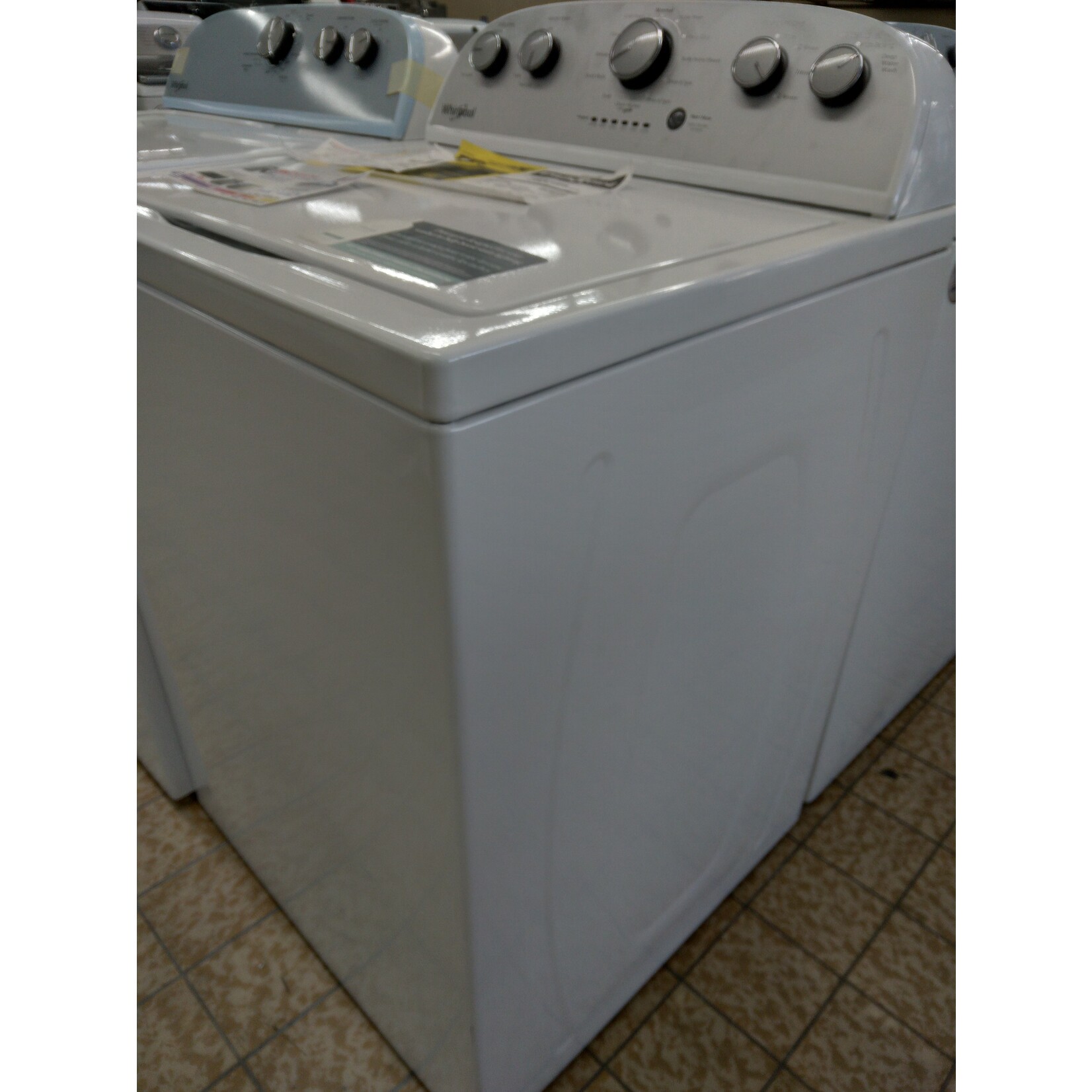 Whirlpool *USED 15 DAYS WARRANTY WTW4816FW Whirlpool 3.5-cu ft High Efficiency Agitator Top-Load Washer (White)