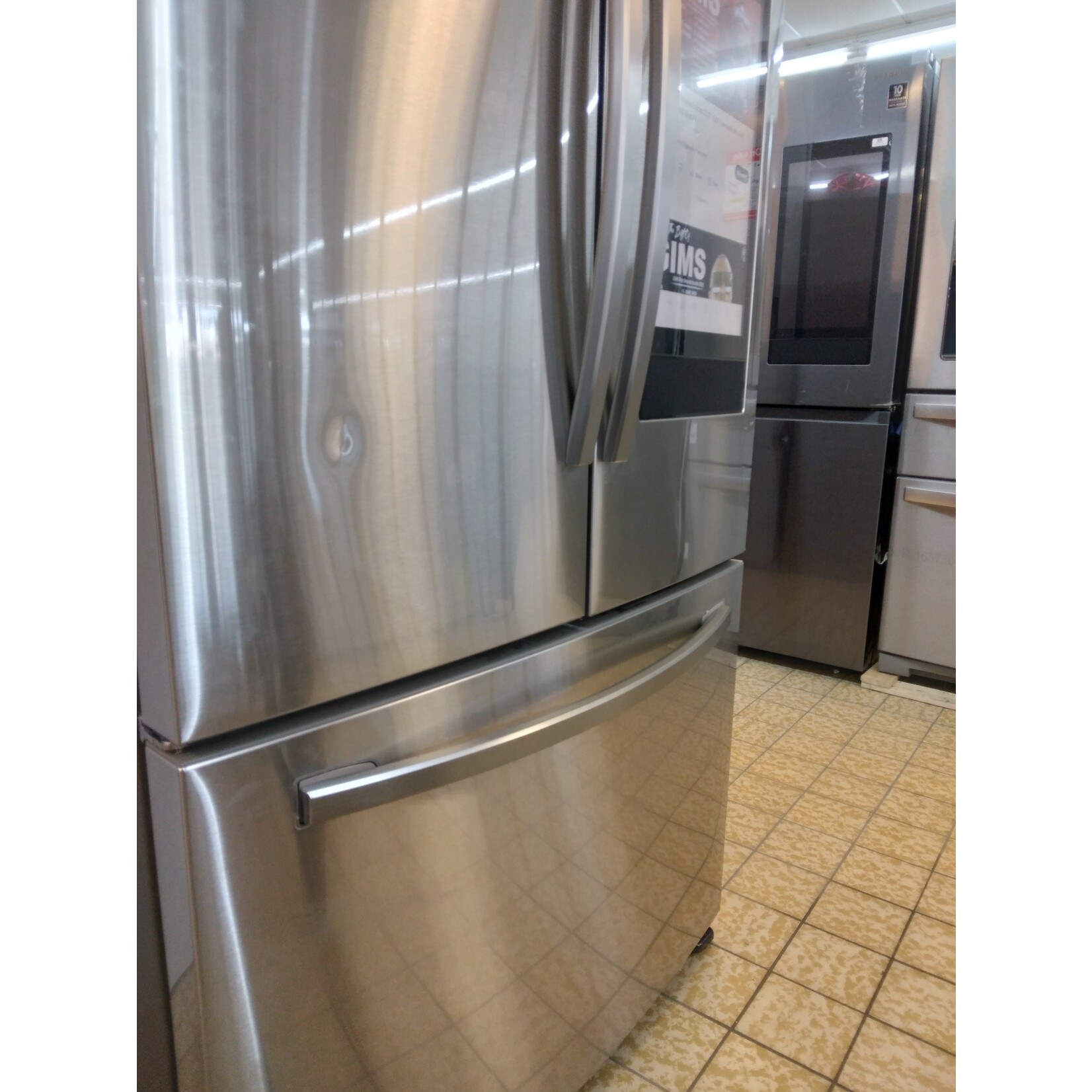 SAMSUNG RF28T5F01SR  SAMSUNG 27.7 cu. ft. French Door Refrigerator in Stainless Steel with Family Hub