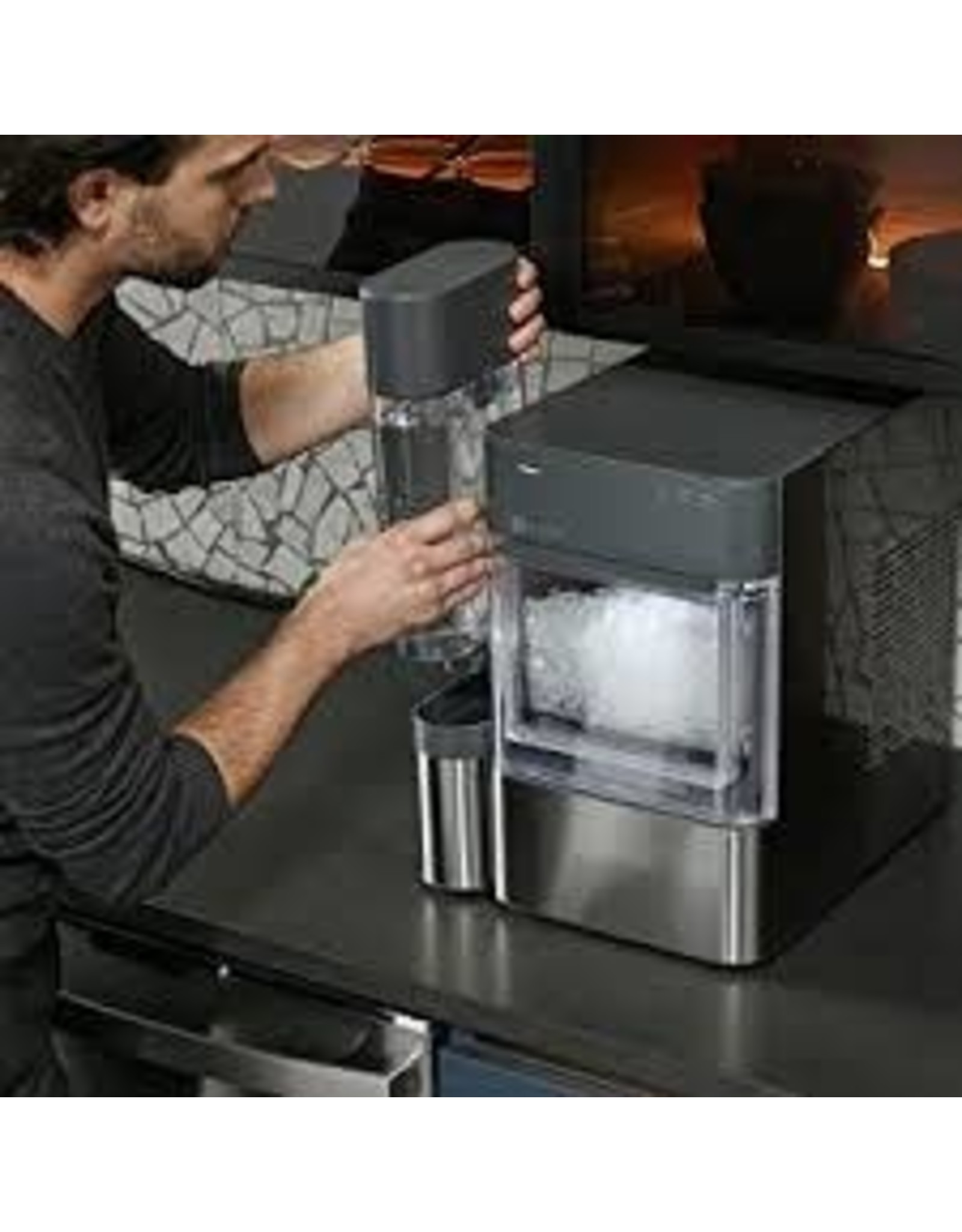 GE PROFILE GE Profile - Portable Ice maker with Nugget Ice Production