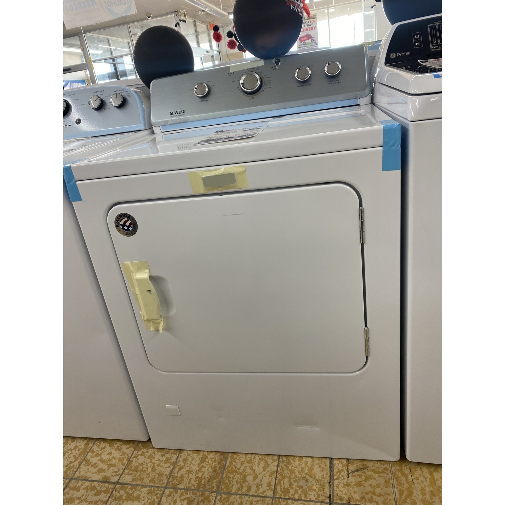 Maytag #MGDC465HW 7.0 cu. ft. 120-Volt White Gas Vented Dryer with Wrinkle Control
