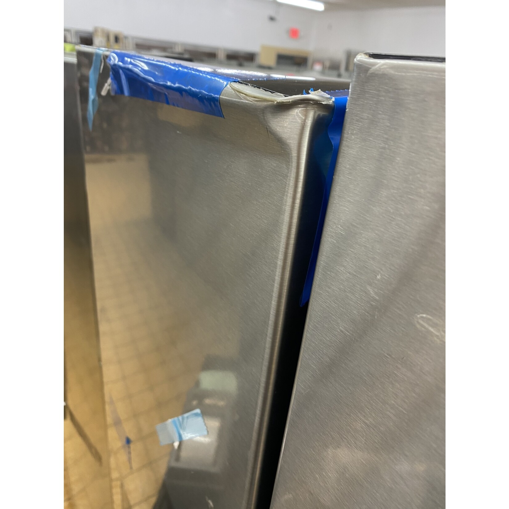 Amana Dent ASI2575GRS AMA No Frost Side - Free Standing Refr Frez - 25 CU FT, 36 INCH WIDTH, HIDDEN HINGES,