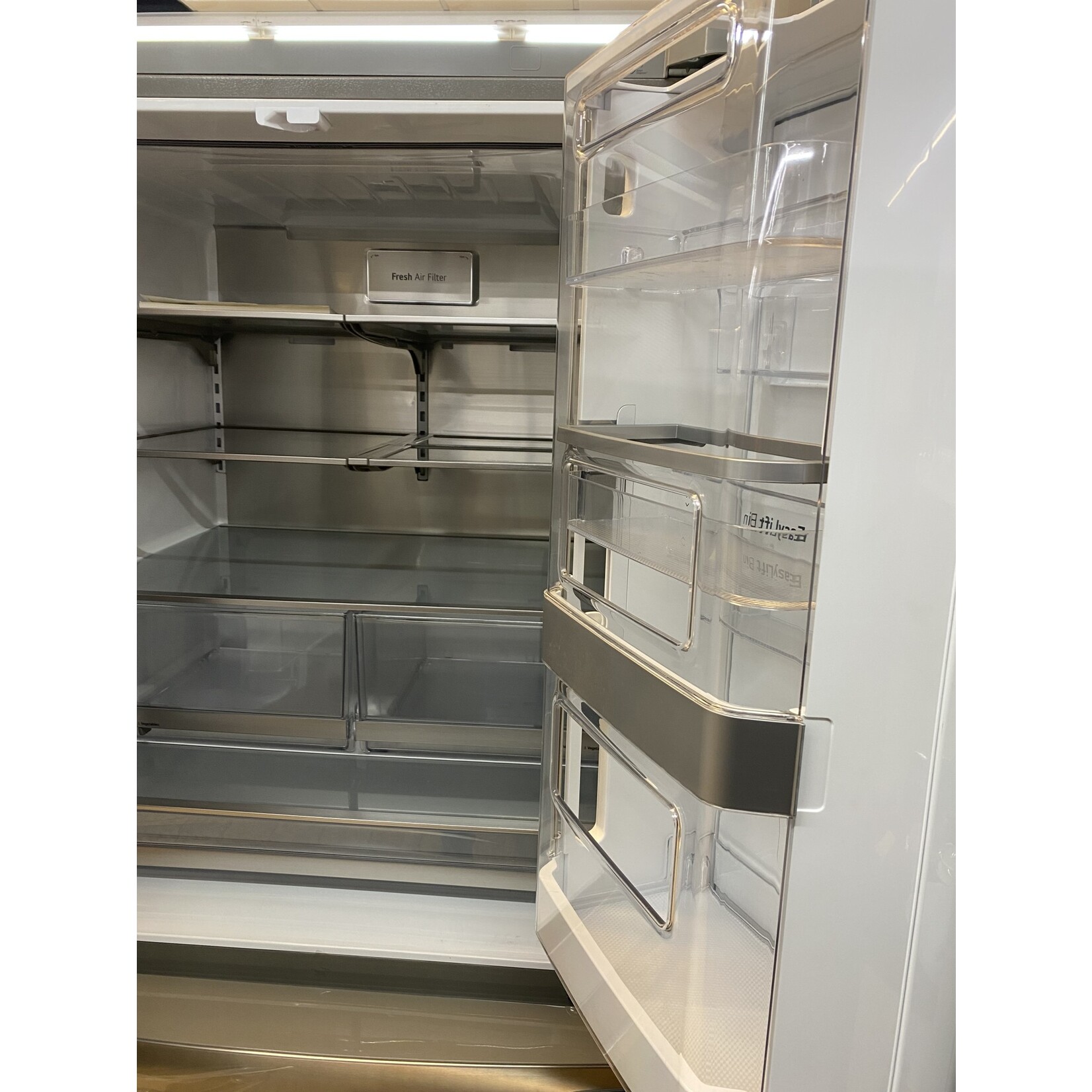 LG Electronics #LRFDS3016S 29.7 cu. ft. Smart French Door Refrigerator, Door-In-Door, Dual Ice Makers with Craft Ice in PrintProof Stainless Steel