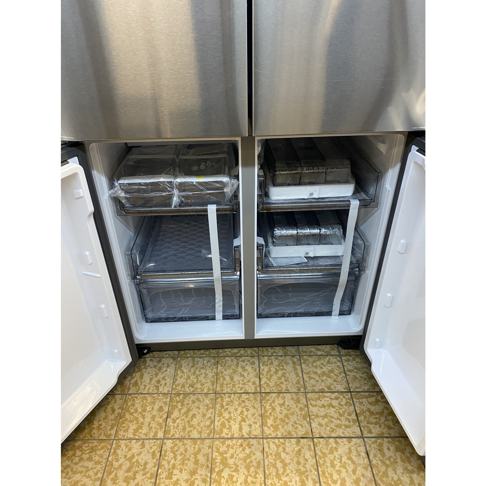 SAMSUNG #*RF29A9071SR  SAMSUNG 29.2 cu. ft. 4-Door Flex French Door Smart Refrigerator in Fingerprint Resistant Stainless Steel, Standard Depth