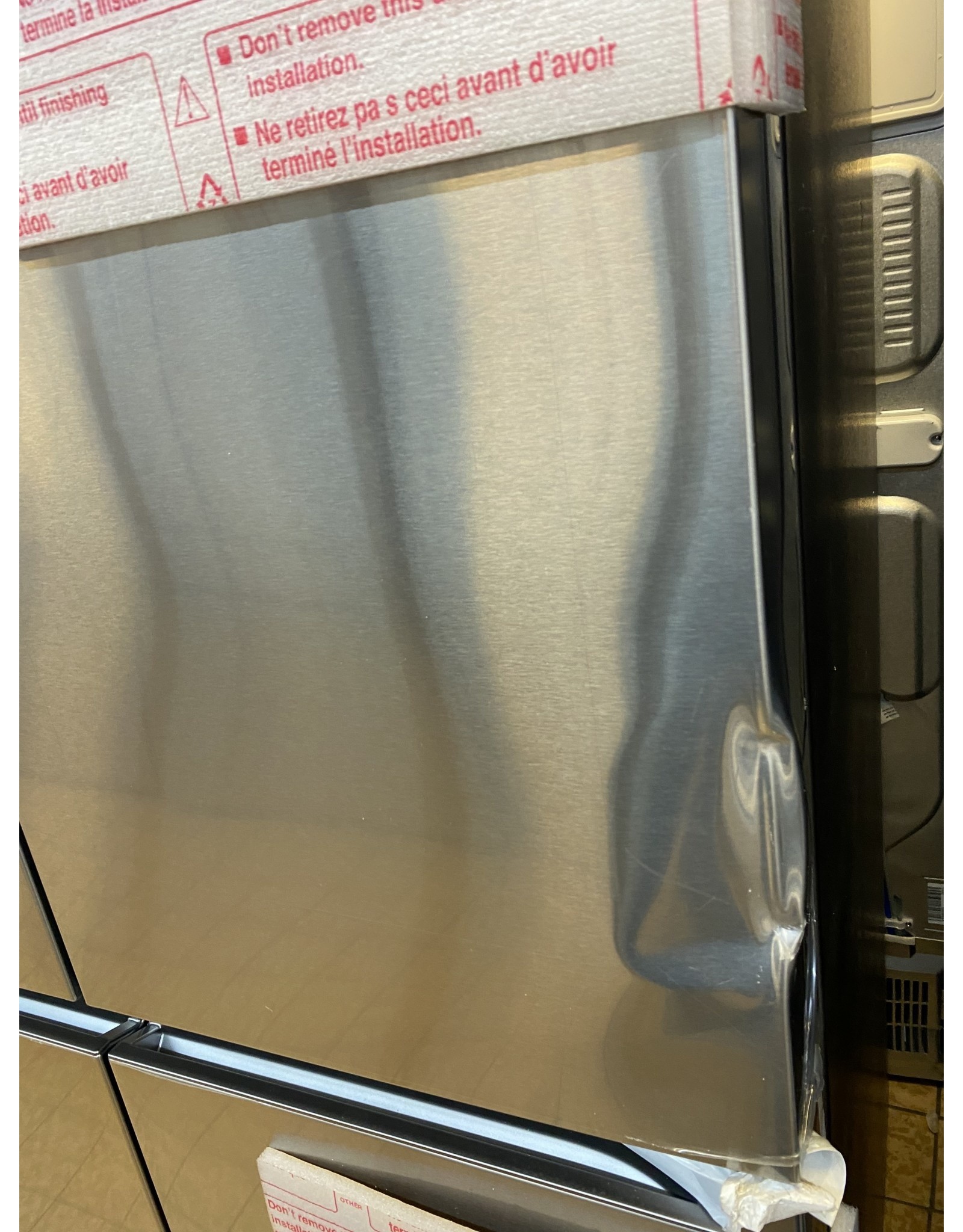 SAMSUNG Dent RF29A9071SR 29 cu. ft. 4-Door Flex French Door Refrigerator in Stainless Steel with FlexZone