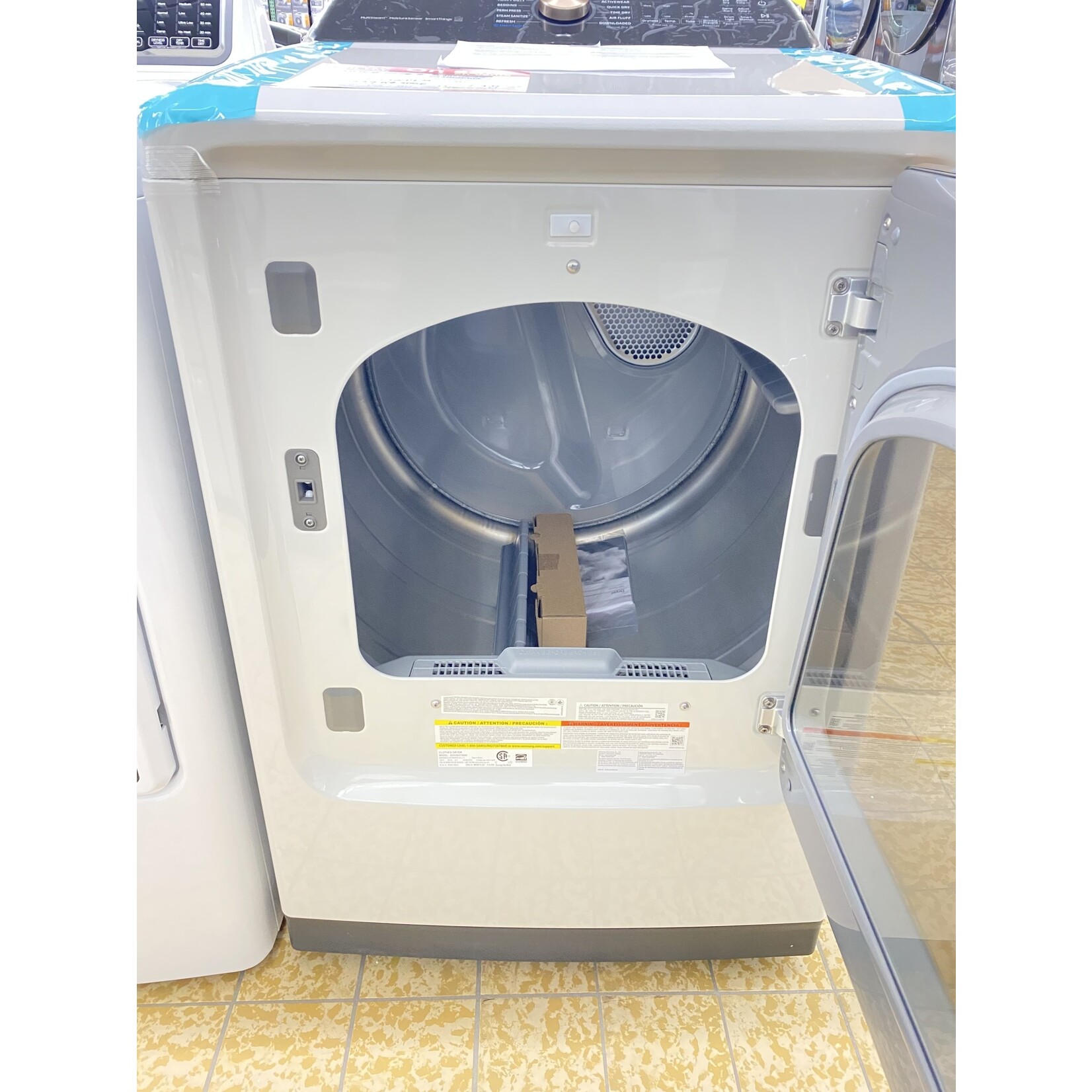 SAMSUNG #DVG55A7300E 7.4 cu. ft. Vented Gas Dryer with Steam Sanitize+ in Ivory