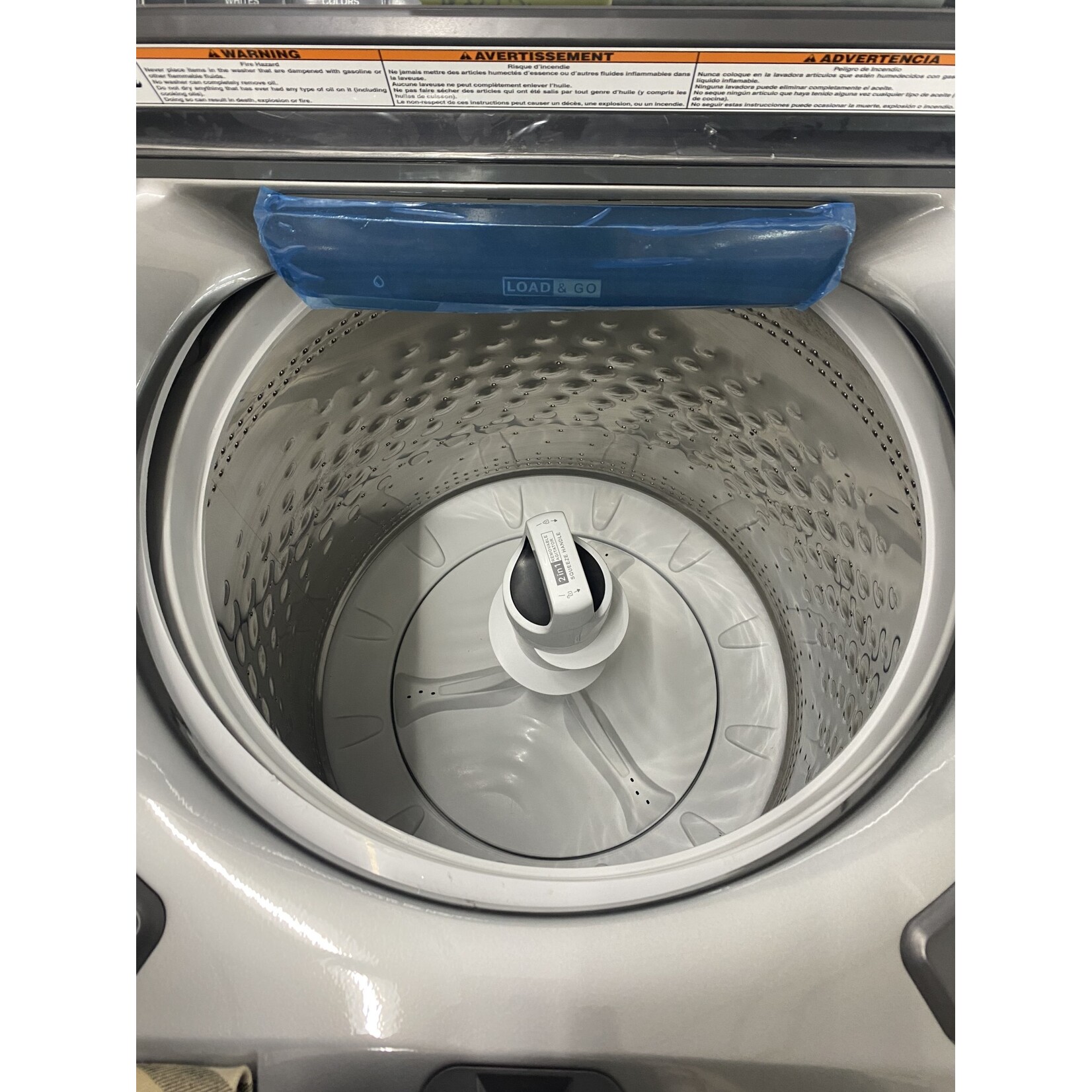 Whirlpool Ck. WTW8127LC Whirlpool - 5.2 Cu. Ft. High Efficiency Smart Top Load Washer with 2 in 1 Removable Agitator - Chrome Shadow