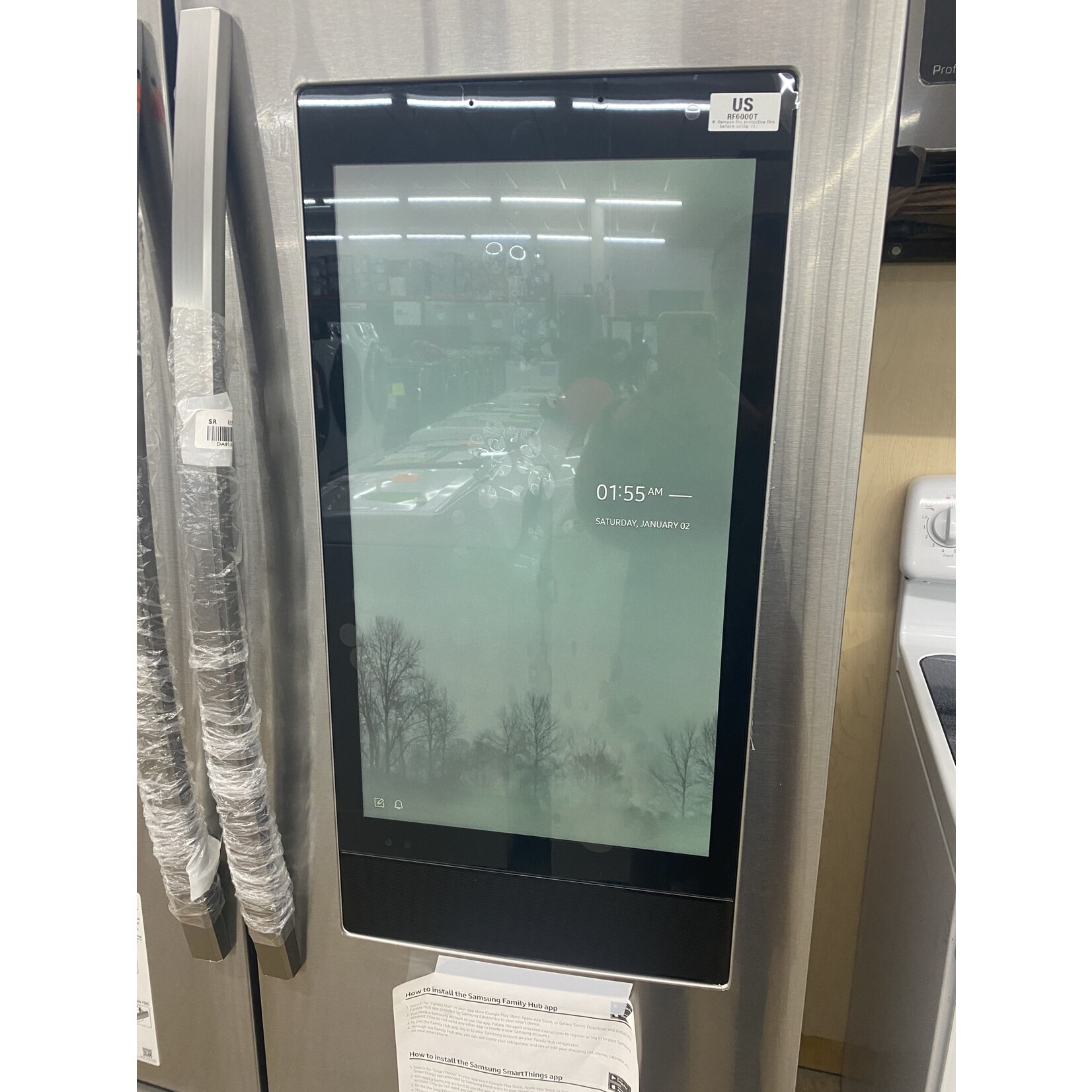 SAMSUNG RF28T5F01SR  SAMSUNG 27.7 cu. ft. French Door Refrigerator in Stainless Steel with Family Hub