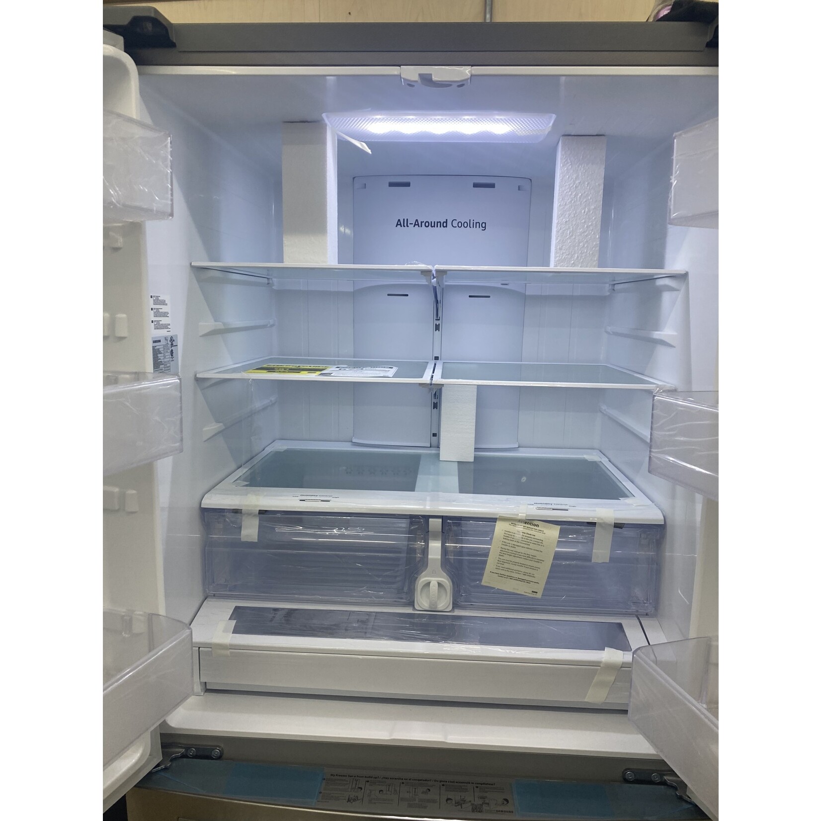 SAMSUNG RF28T5F01SR  SAMSUNG 27.7 cu. ft. French Door Refrigerator in Stainless Steel with Family Hub