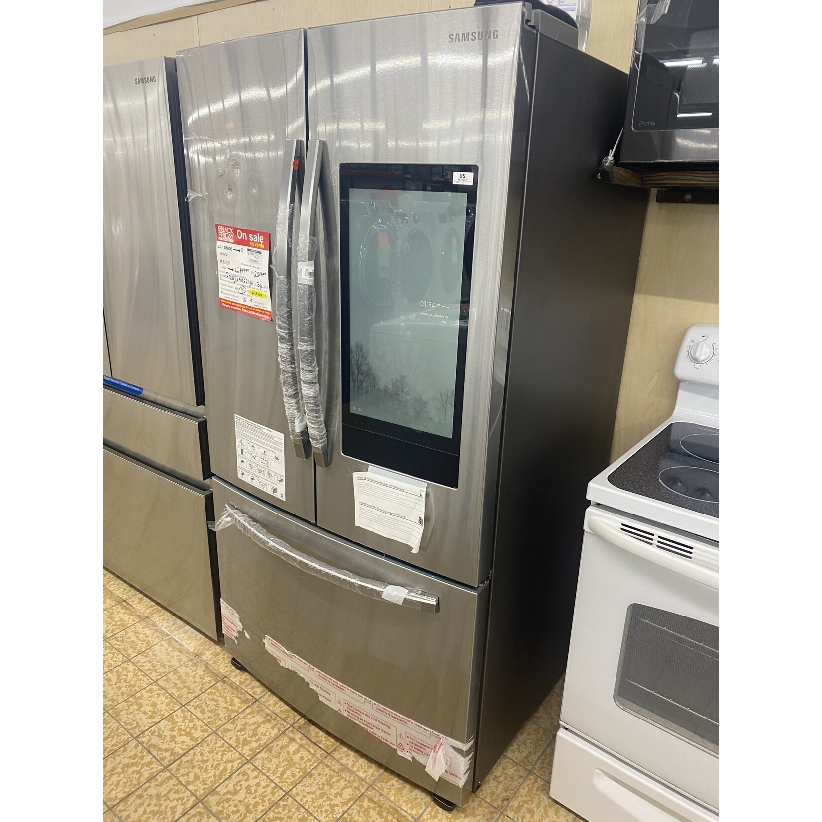 SAMSUNG RF28T5F01SR  SAMSUNG 27.7 cu. ft. French Door Refrigerator in Stainless Steel with Family Hub