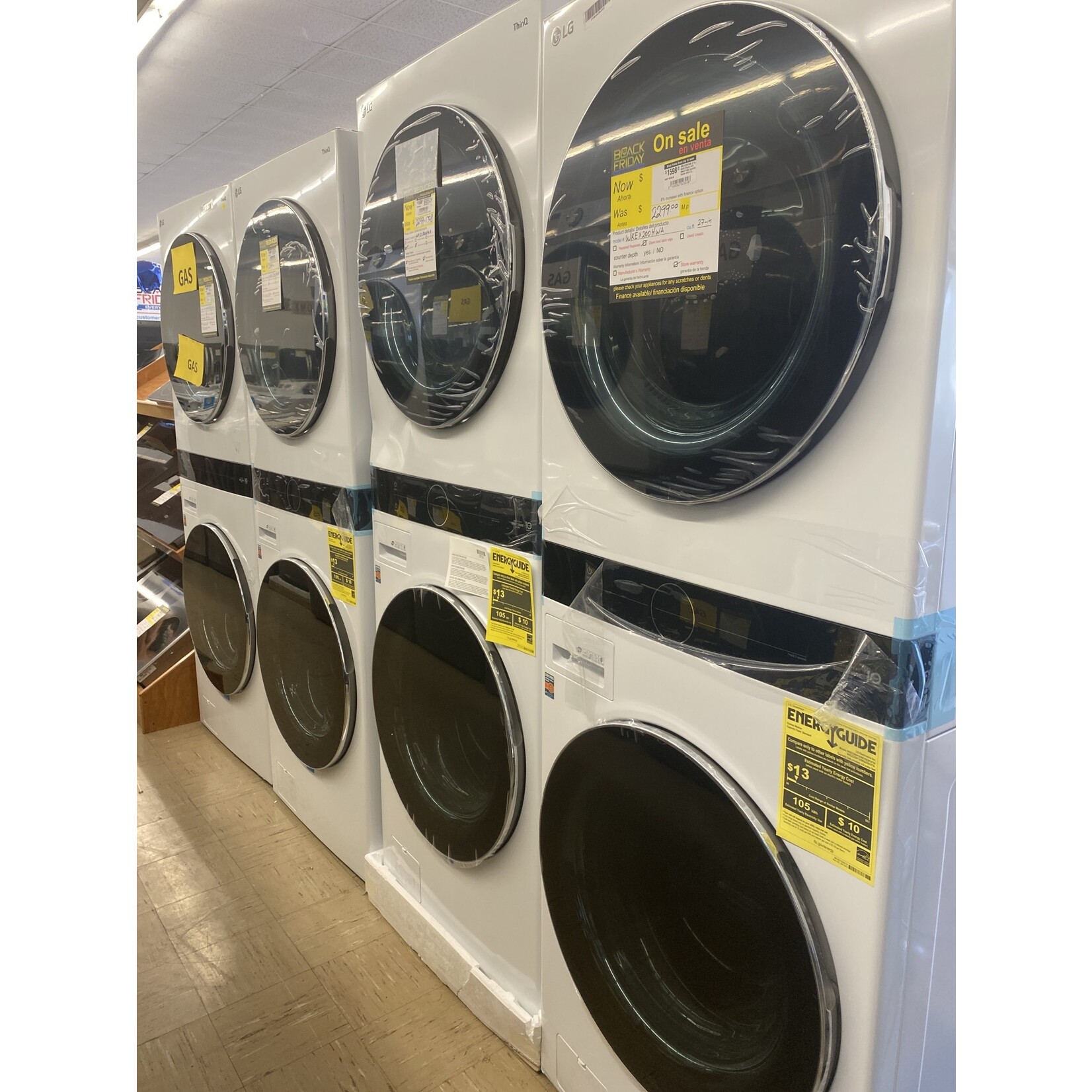 LG #WKEX200HWA - LG 27 in. White Single Unit WashTower Laundry Center with 4.5 cu. ft. Washer and 7.4 cu. ft. Electric Dryer