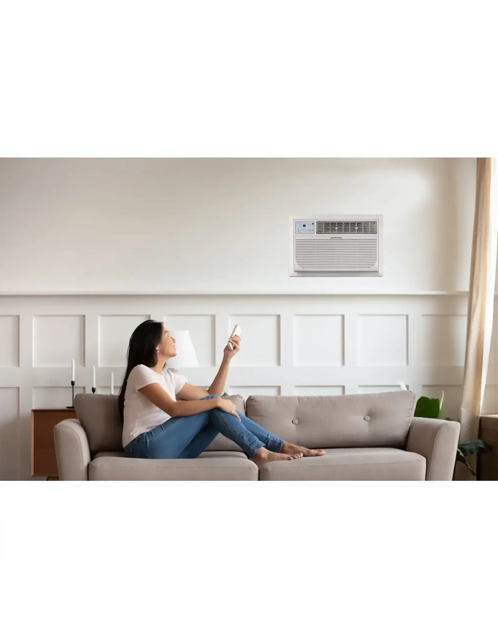 KEYSTONE Keystone 12,000 BTU 230V Through-The-Wall AC 10,600 BTU Supplemental Heat Remote Sleep Mode 24H Timer for Rooms up to 550 Sq. Ft.