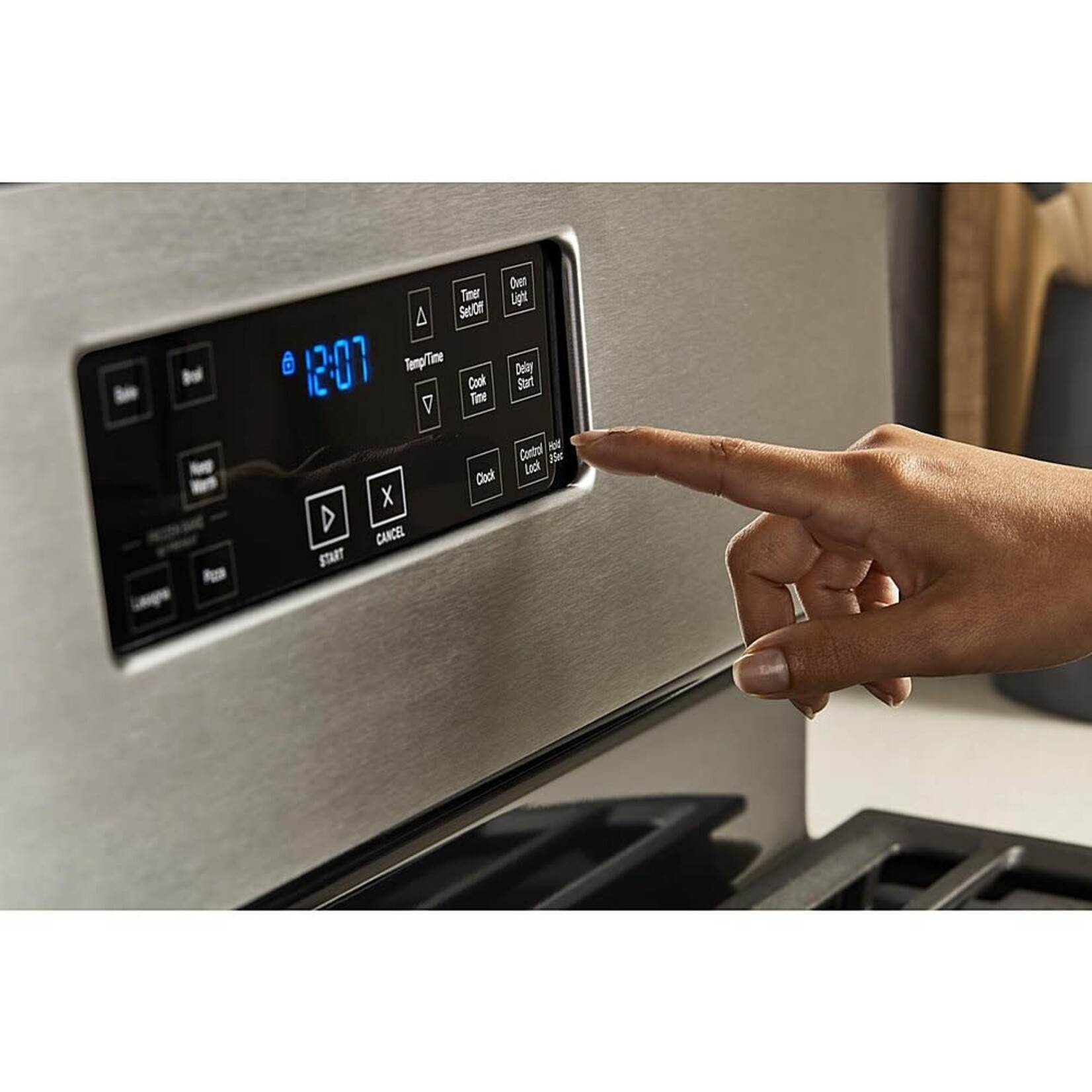 Whirlpool *WFG320M0MW0 30-in 4 Burners 5.1-cu ft Freestanding Gas Range in. White