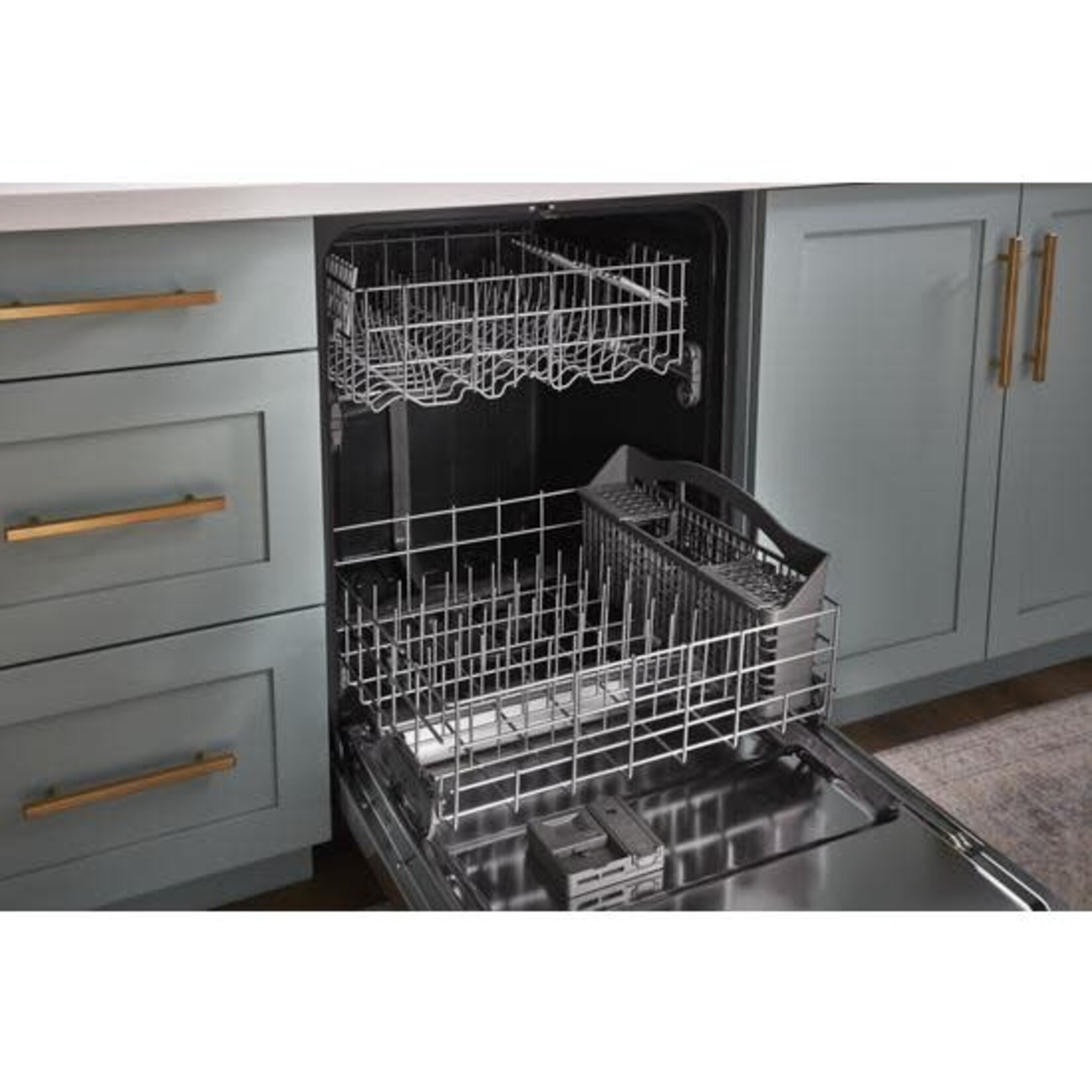 Whirlpool *WDP540HAMZ Whirlpool Top Control 24-in Built-In Dishwasher (Fingerprint Resistant Stainless Steel), 55-dBA