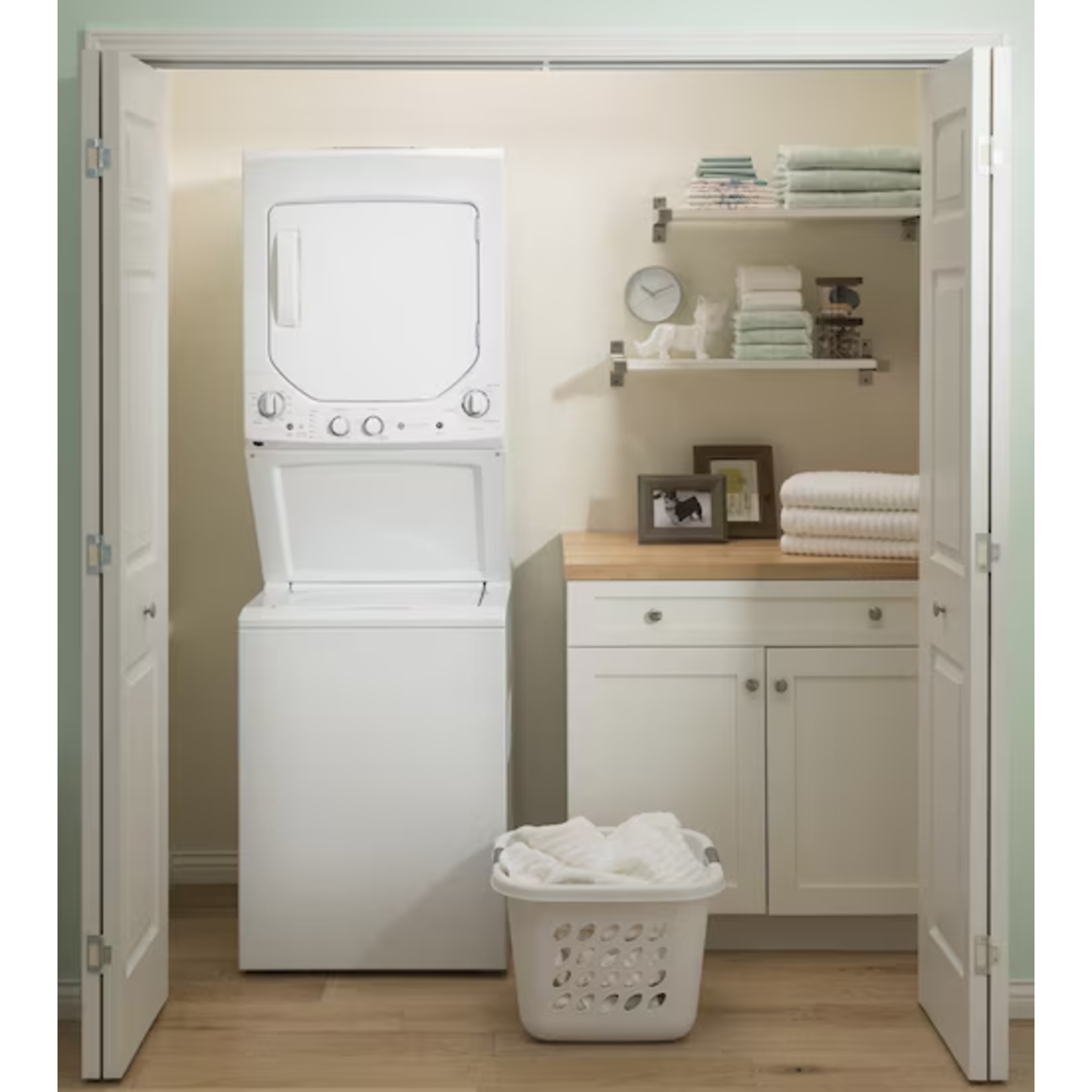 GE #GUD24ESSMWW - GE Unitized Spacemaker® 2.3 cu. ft. Capacity Washer with Stainless Steel Basket and 4.4 cu. ft. Capacity Electric Dryer