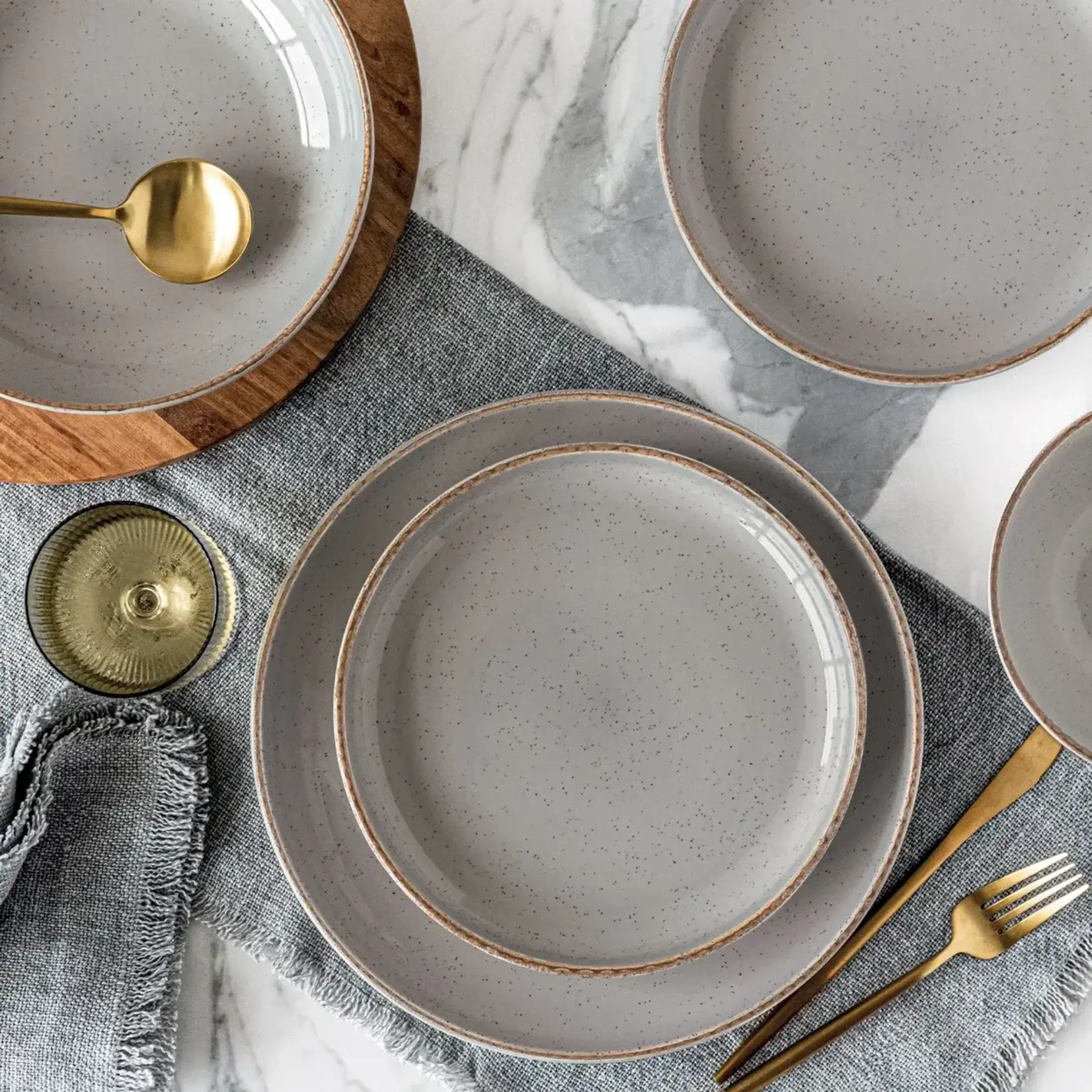 1759360 Over & Back Stoneware Dinnerware Set, 16 Piece in Dark Grey