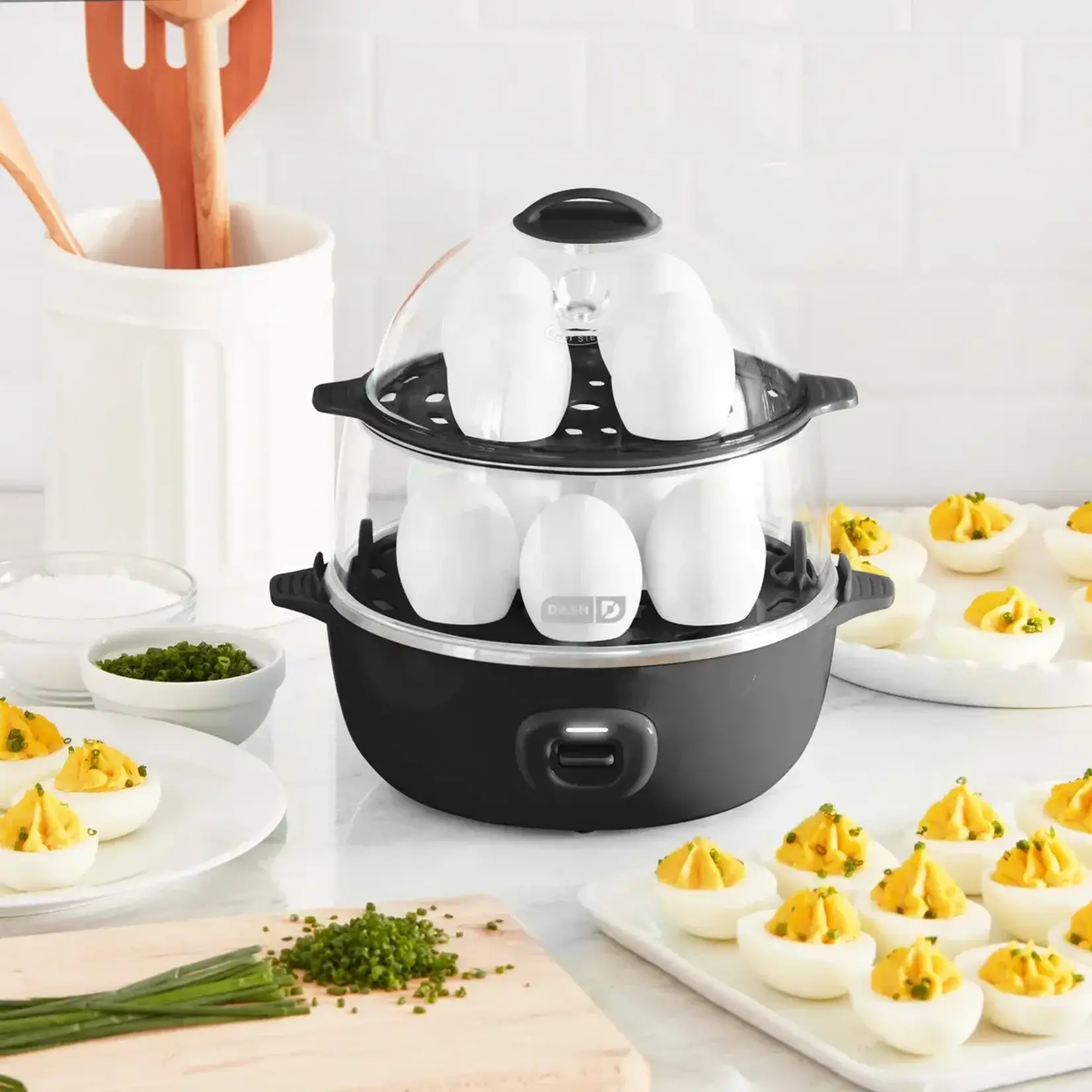 DED012BK  Dash 17-piece All-in-One Egg Cooker
