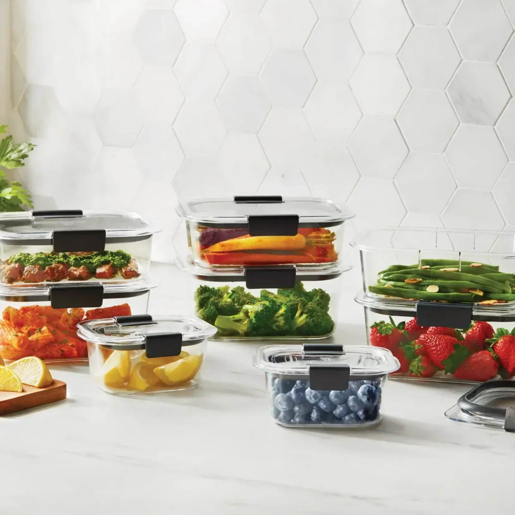 1791095 Rubbermaid Brilliance Plastic Food Storage Containers, Set of 16