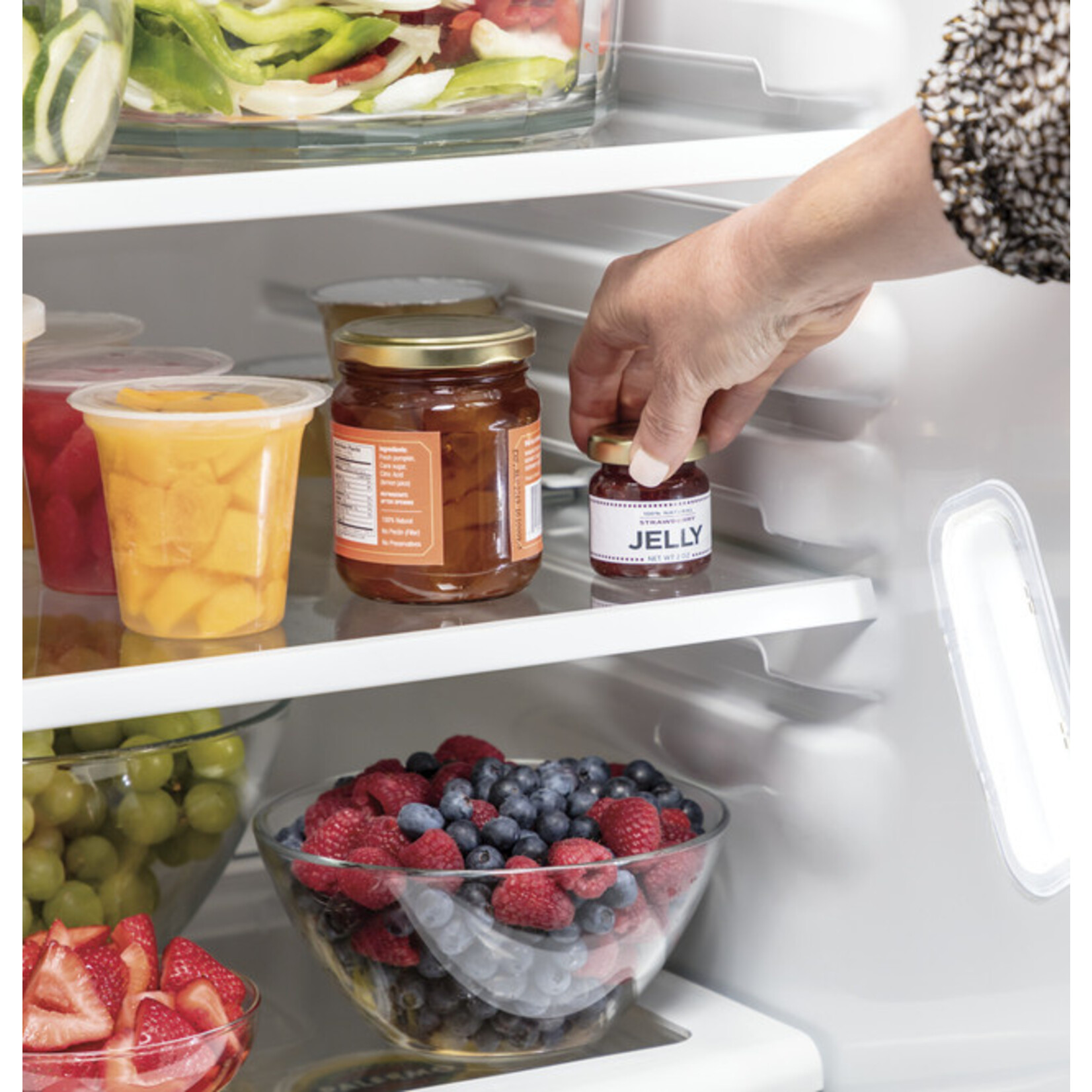 GE GE Appliances  GZS22IMNES GE® 21.8 Cu. Ft. Counter-Depth Side-By-Side RefrigeratorAND Fingerprint Resistant