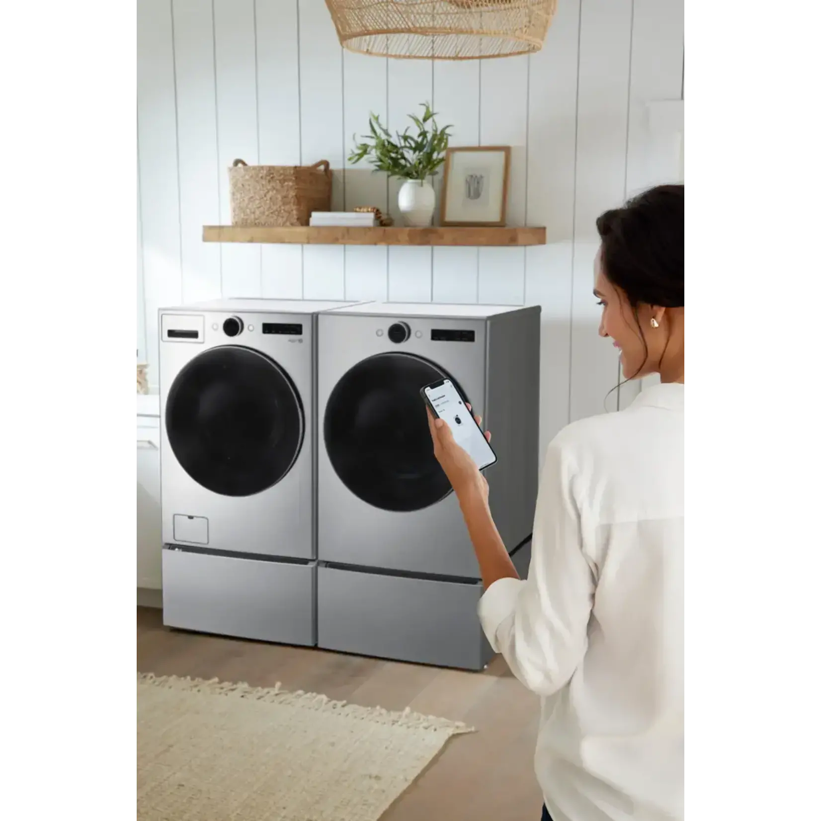 LG Electronics DLGX5501V LG 7.4 cu. ft. Ultra Large Capacity Smart Front Load Gas Dryer with Sensor Dry & Steam Technology