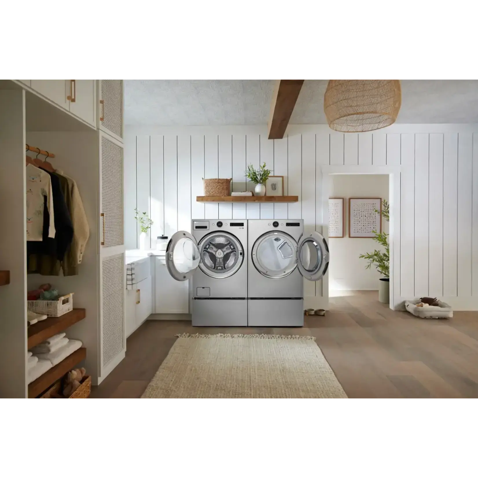 LG Electronics DLGX5501V LG 7.4 cu. ft. Ultra Large Capacity Smart Front Load Gas Dryer with Sensor Dry & Steam Technology
