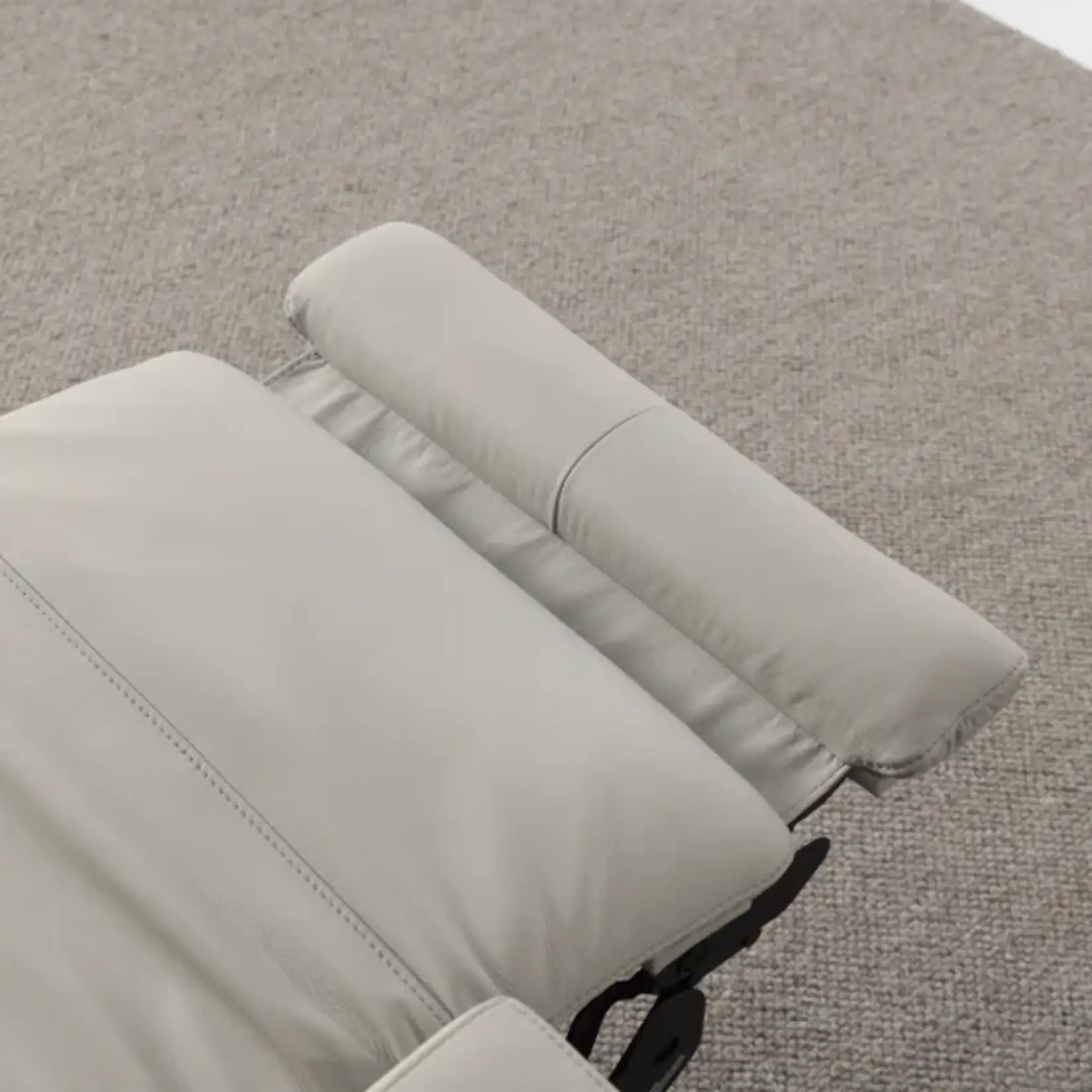 #1812553 - Wren Leather Power Reclining Sofa